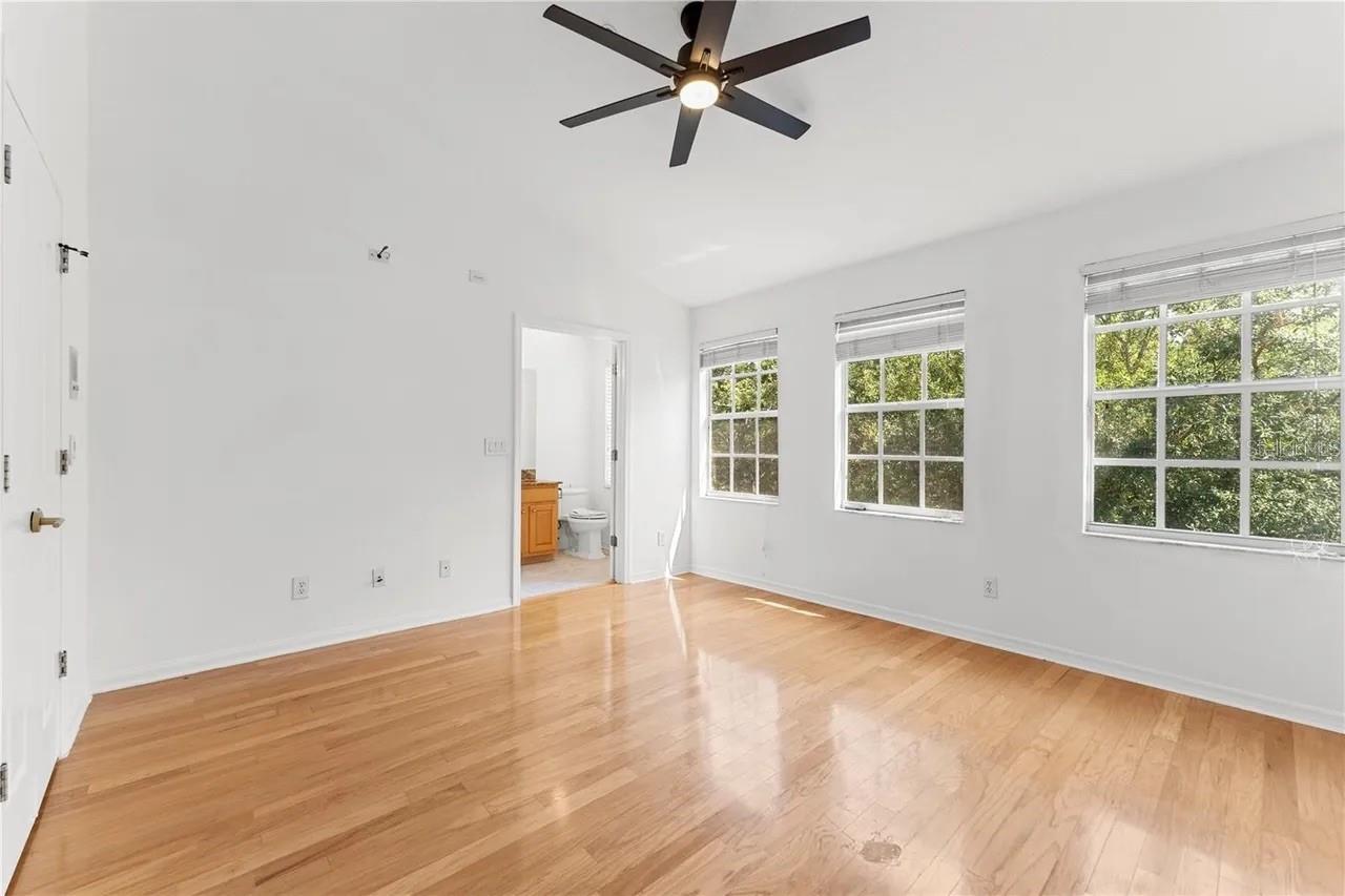 Image 19 of 33 For 1437 Harbour Walk Road