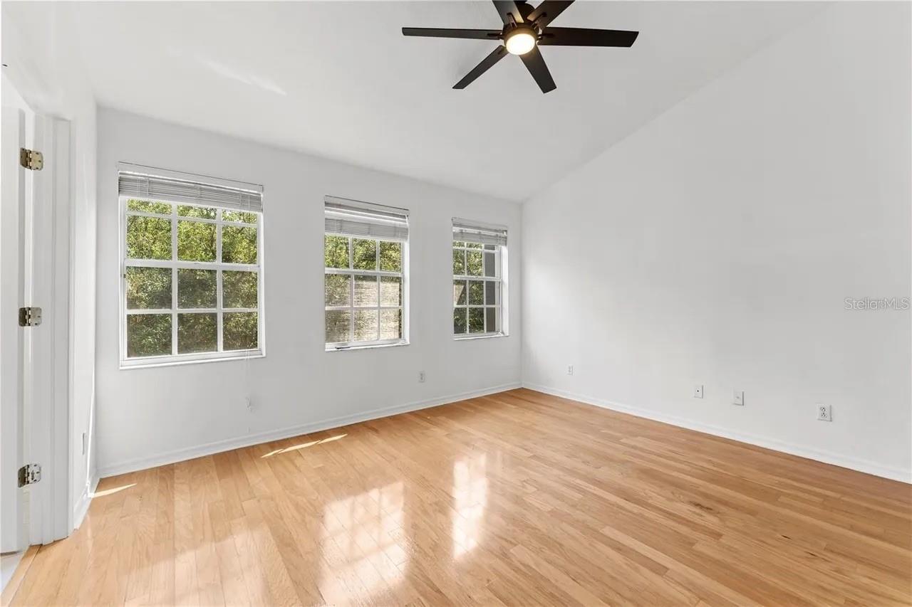 Image 21 of 33 For 1437 Harbour Walk Road