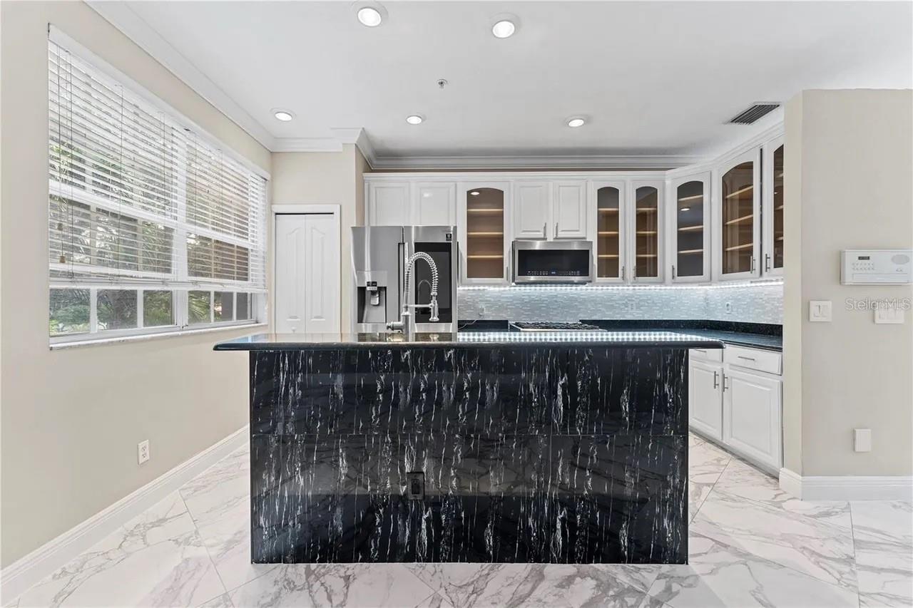 Image 8 of 33 For 1437 Harbour Walk Road