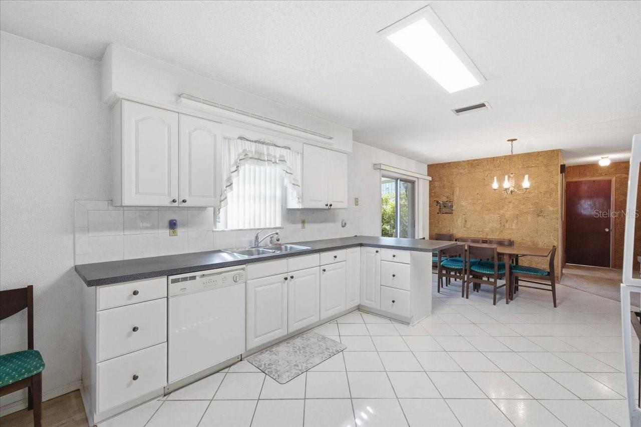 Image 15 of 34 For 140 Patlin Circle E