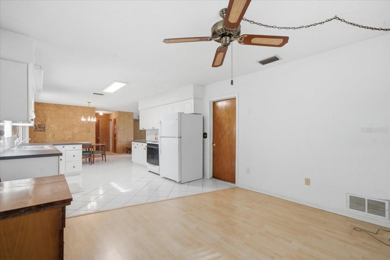 Image 17 of 34 For 140 Patlin Circle E