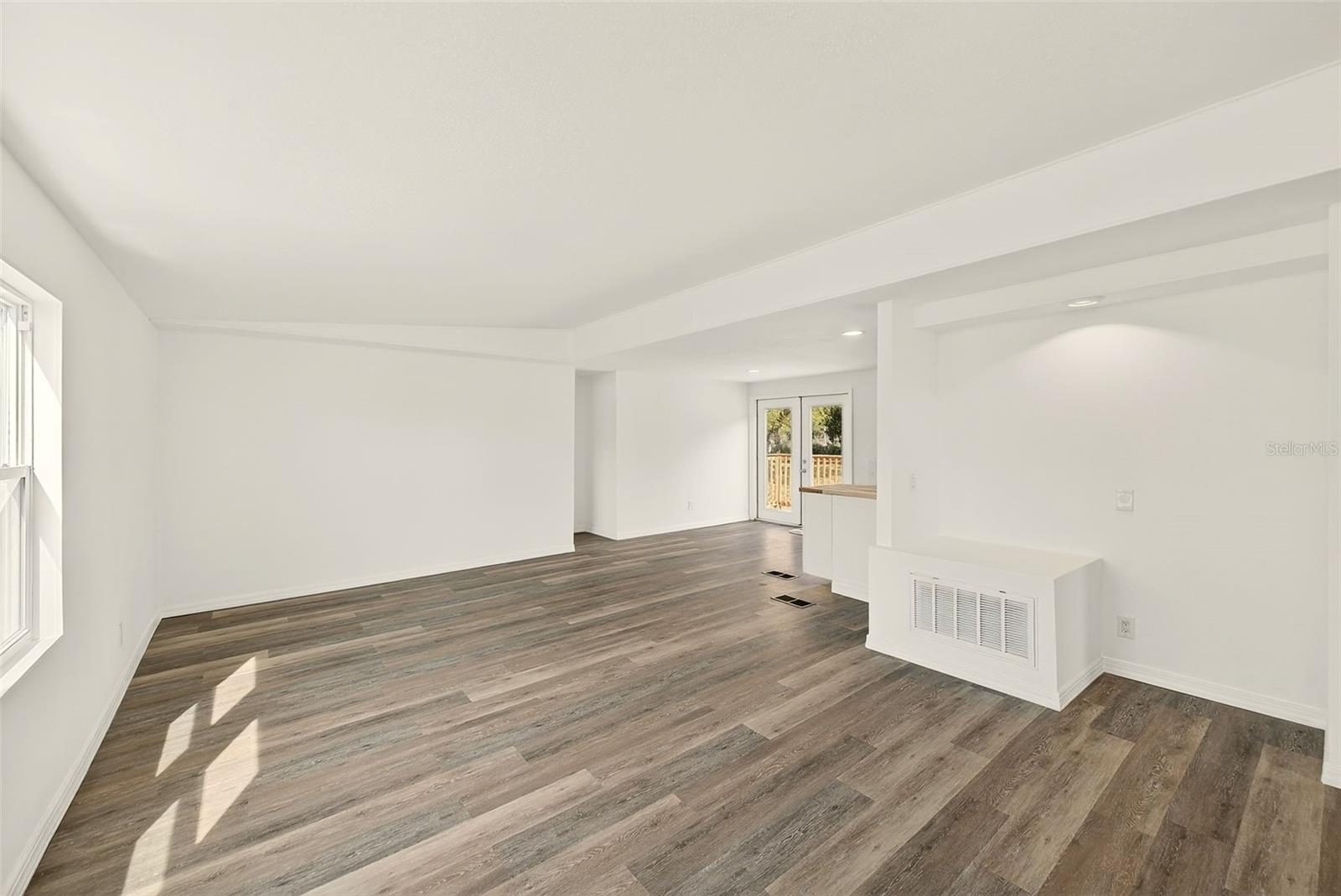 Image 12 of 38 For 10301 Hudson Avenue