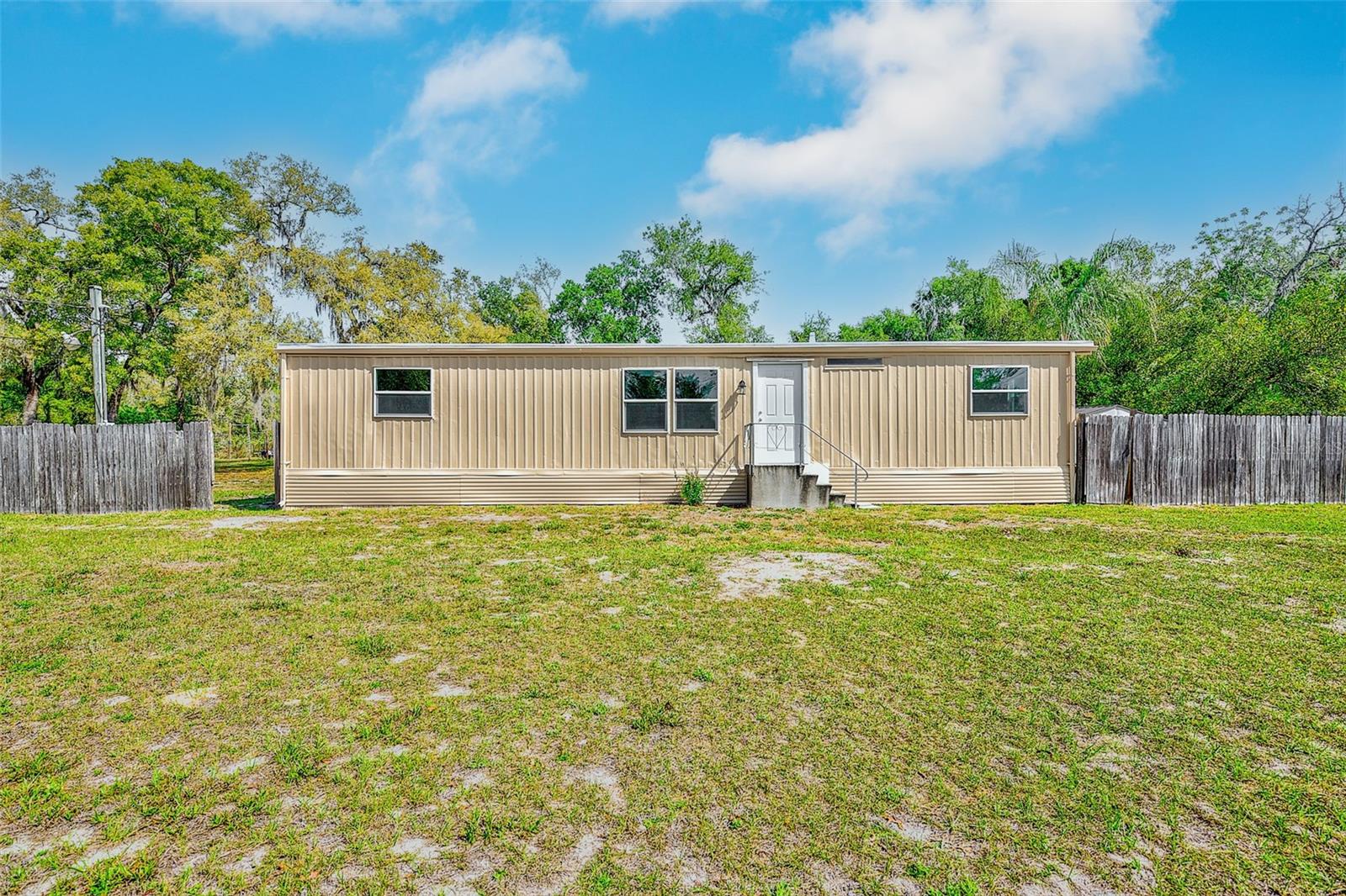 Image 23 of 38 For 10301 Hudson Avenue