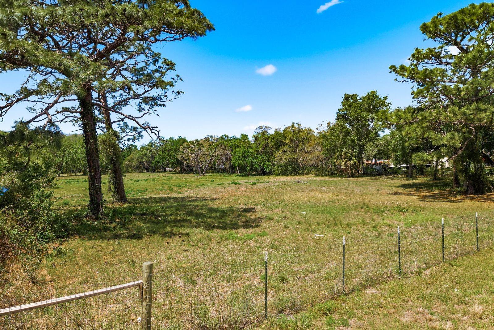 Image 4 of 7 For 10675 Hilltop Drive