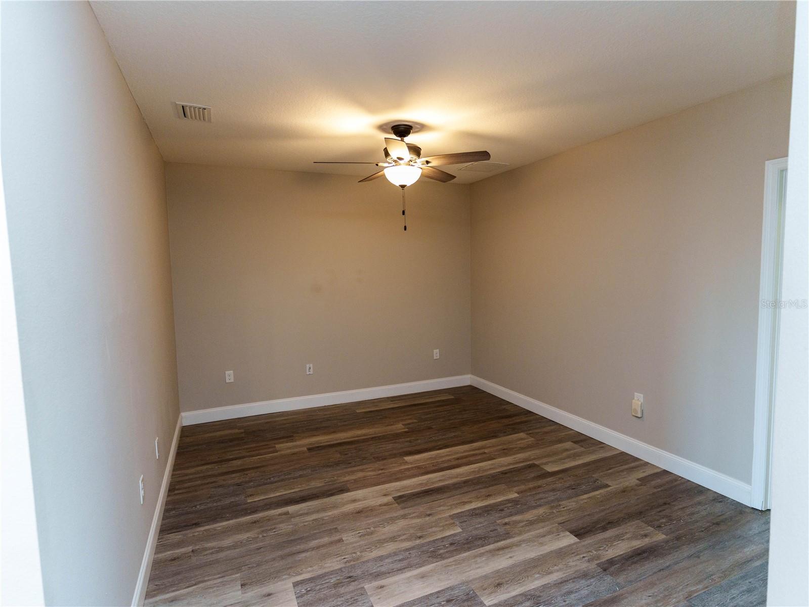 Image 18 of 56 For 623 53rd Ave N