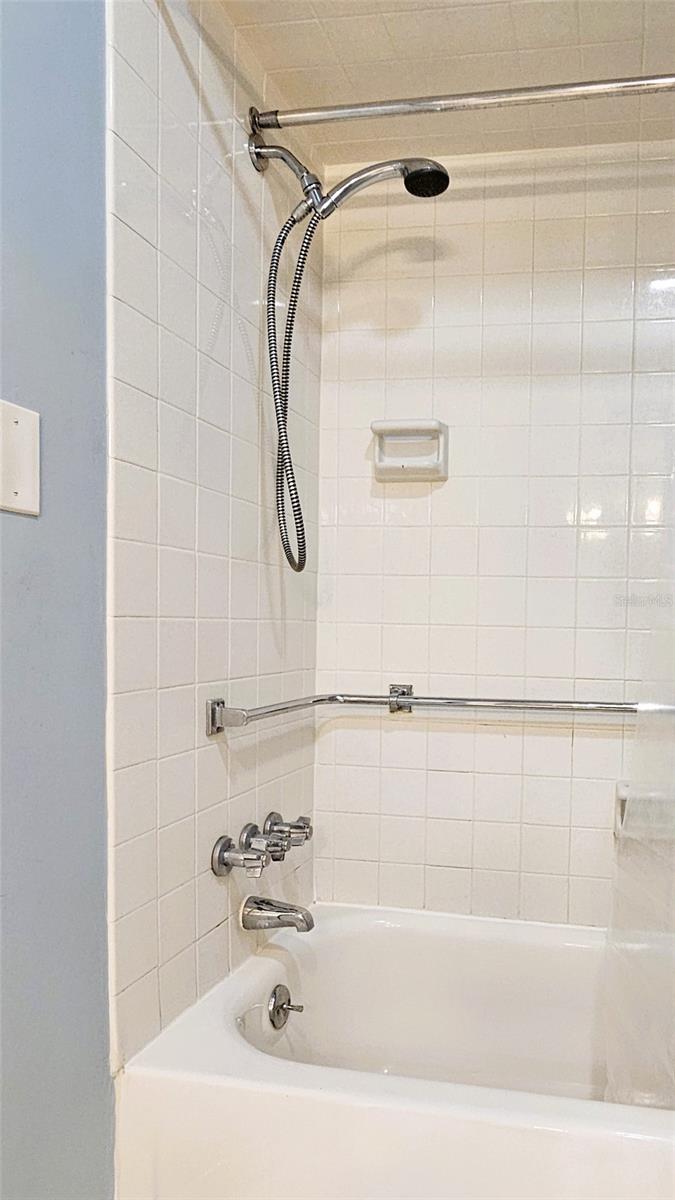 Image 15 of 22 For 4318 Tahitian Gardens Circle B