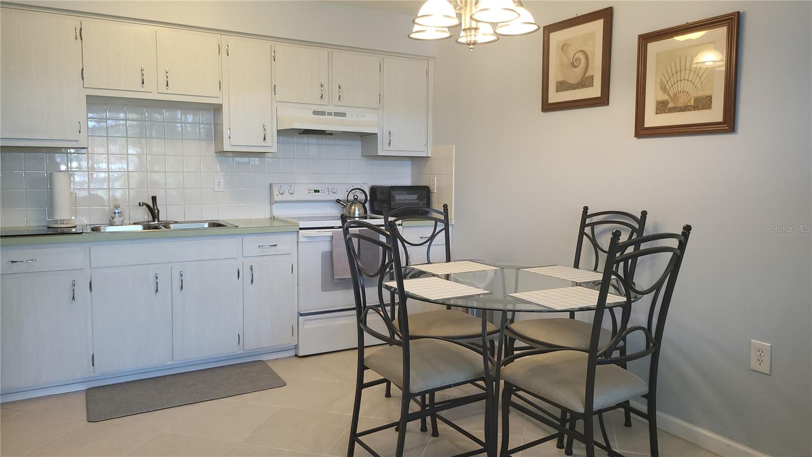 Image 17 of 22 For 4318 Tahitian Gardens Circle B