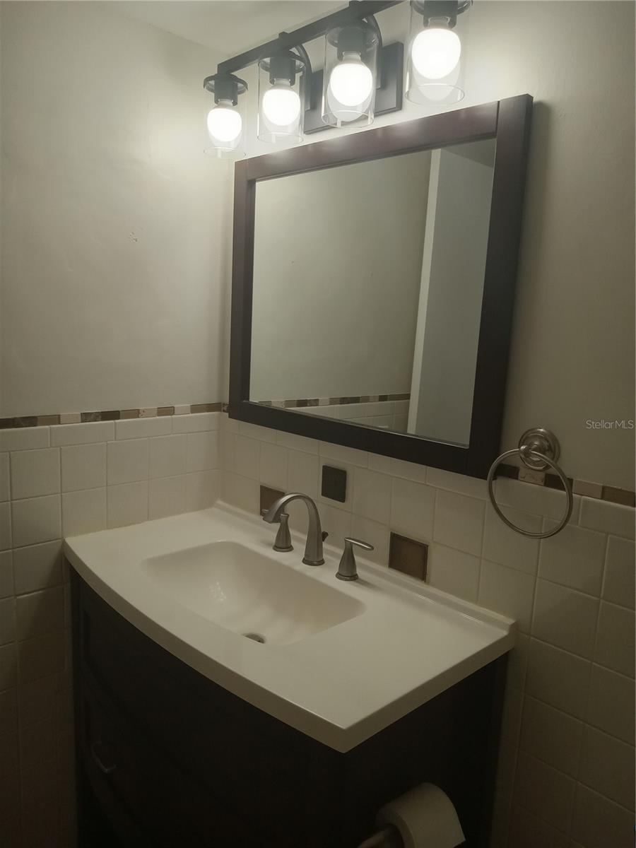 Image 21 of 48 For 2331 Finlandia Lane 53