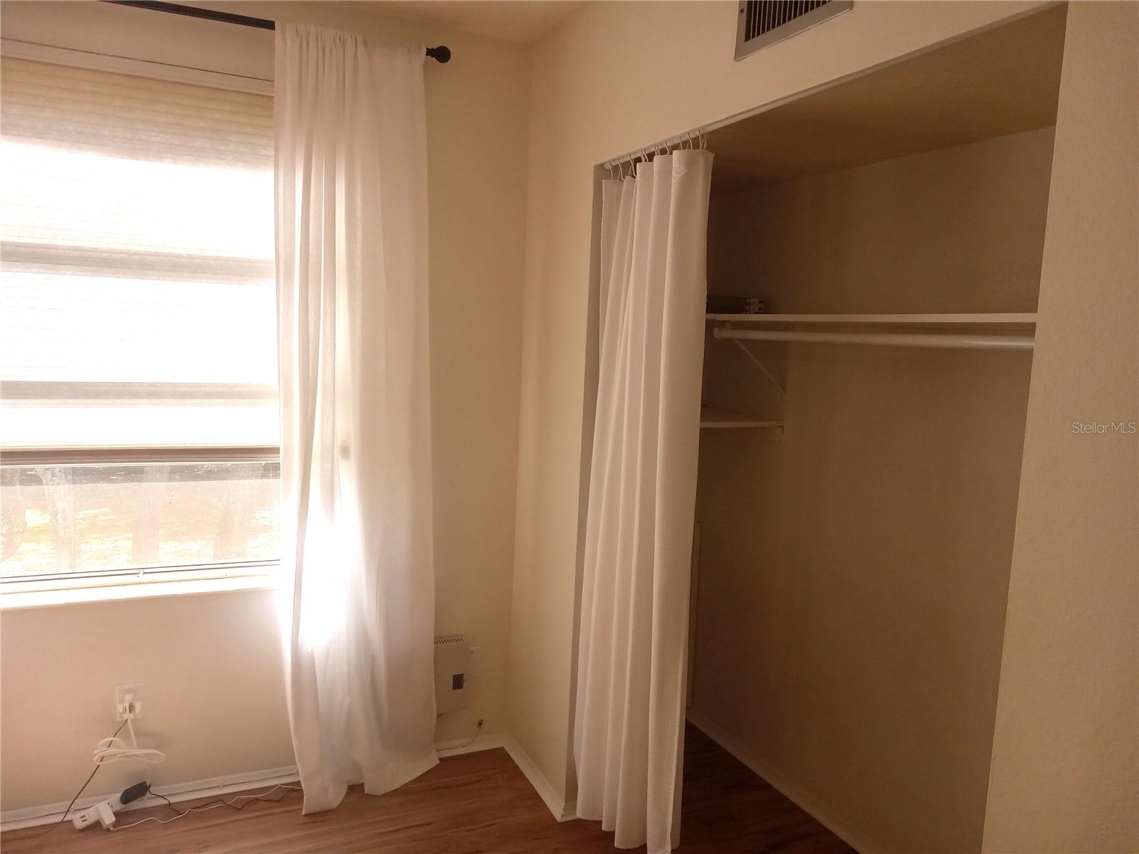 Image 25 of 48 For 2331 Finlandia Lane 53