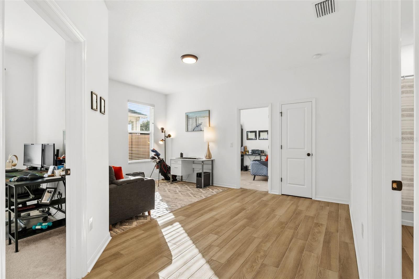 Image 14 of 42 For 13471 Newport Shores Drive