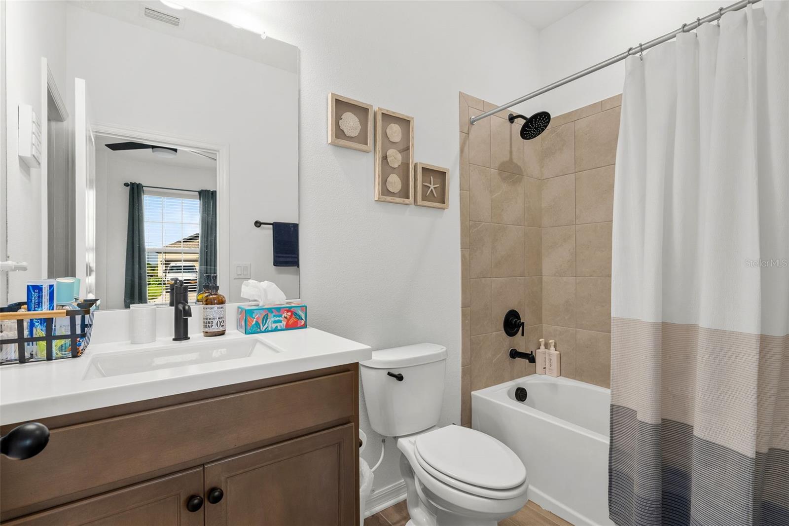 Image 17 of 42 For 13471 Newport Shores Drive