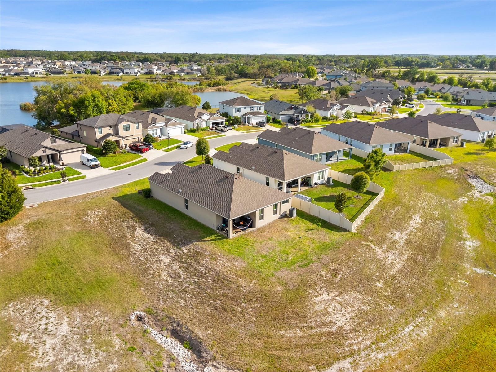 Image 26 of 42 For 13471 Newport Shores Drive