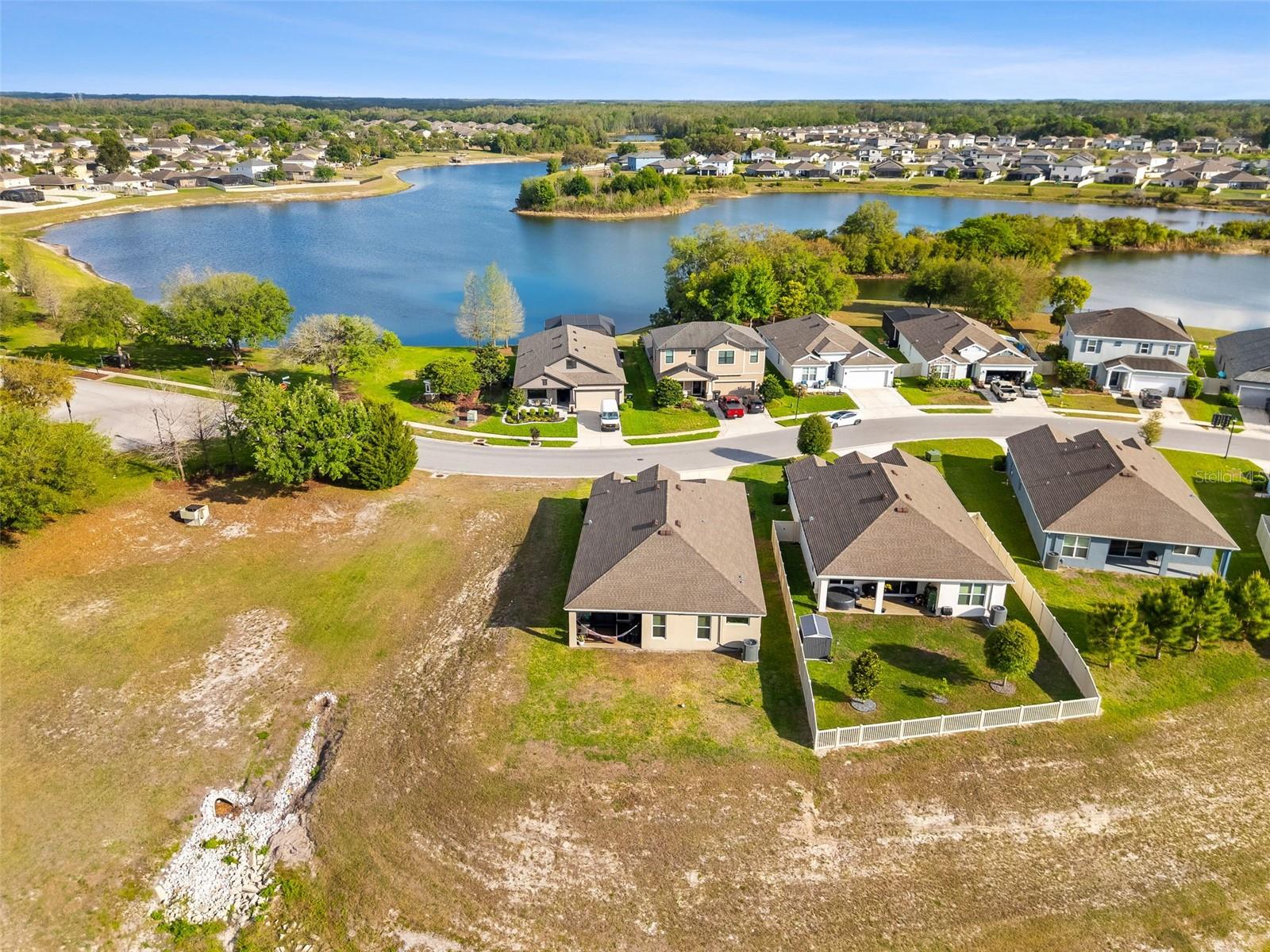 Image 27 of 42 For 13471 Newport Shores Drive