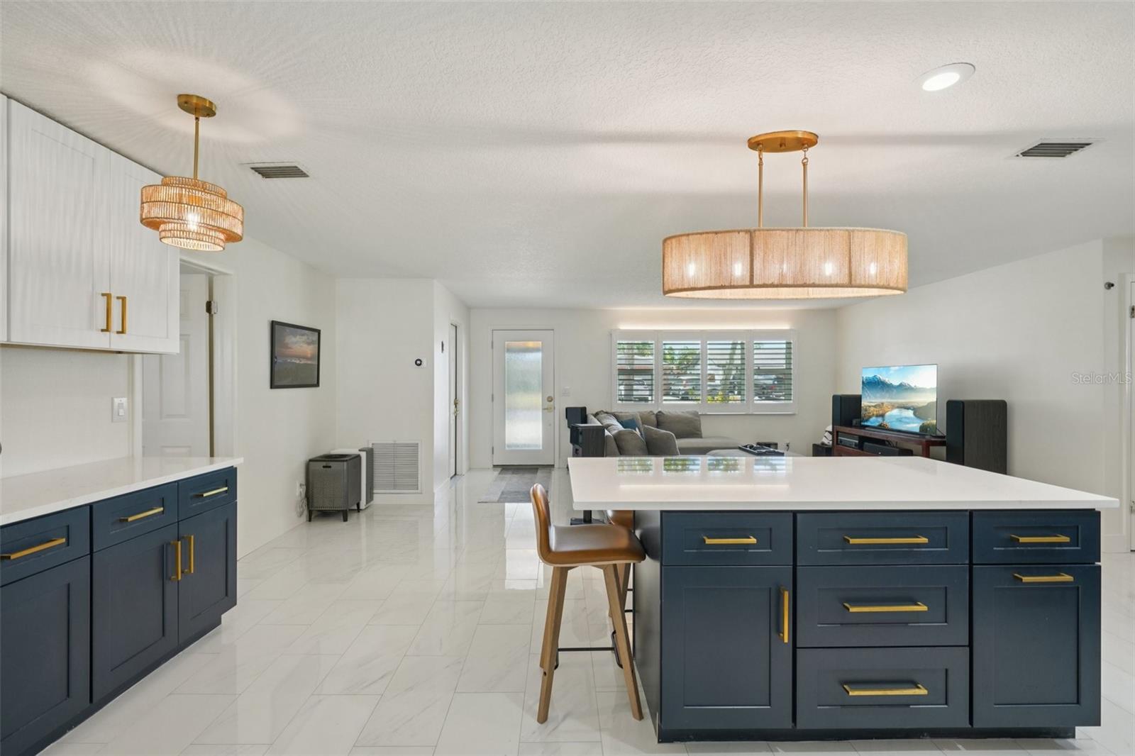 Image 13 of 40 For 13133 Dorchester Drive