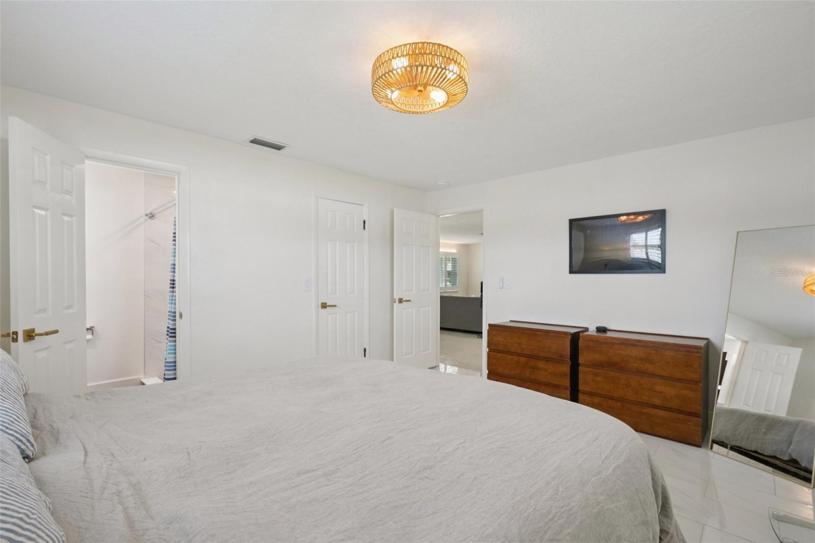 Image 21 of 40 For 13133 Dorchester Drive