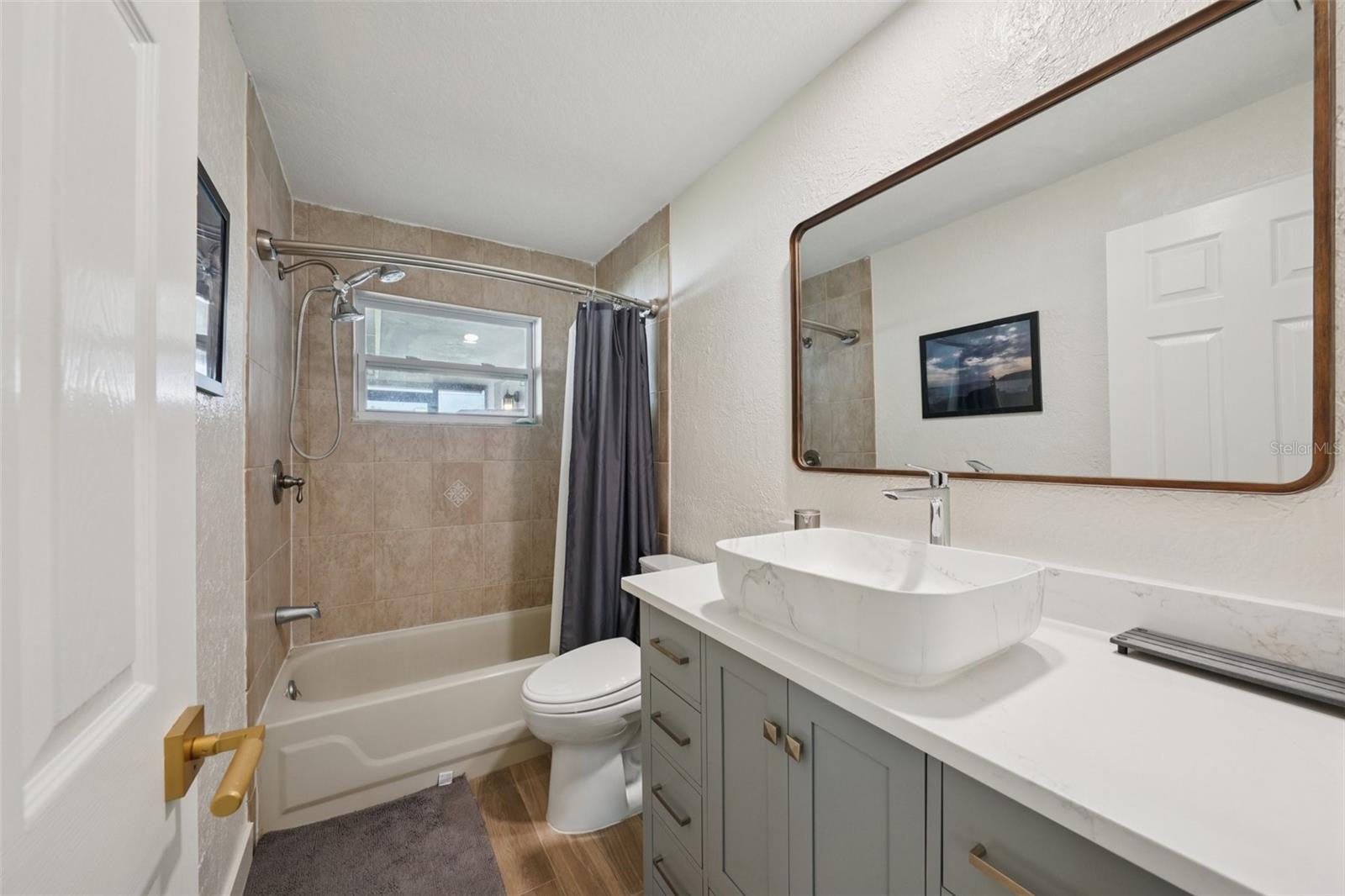 Image 28 of 40 For 13133 Dorchester Drive