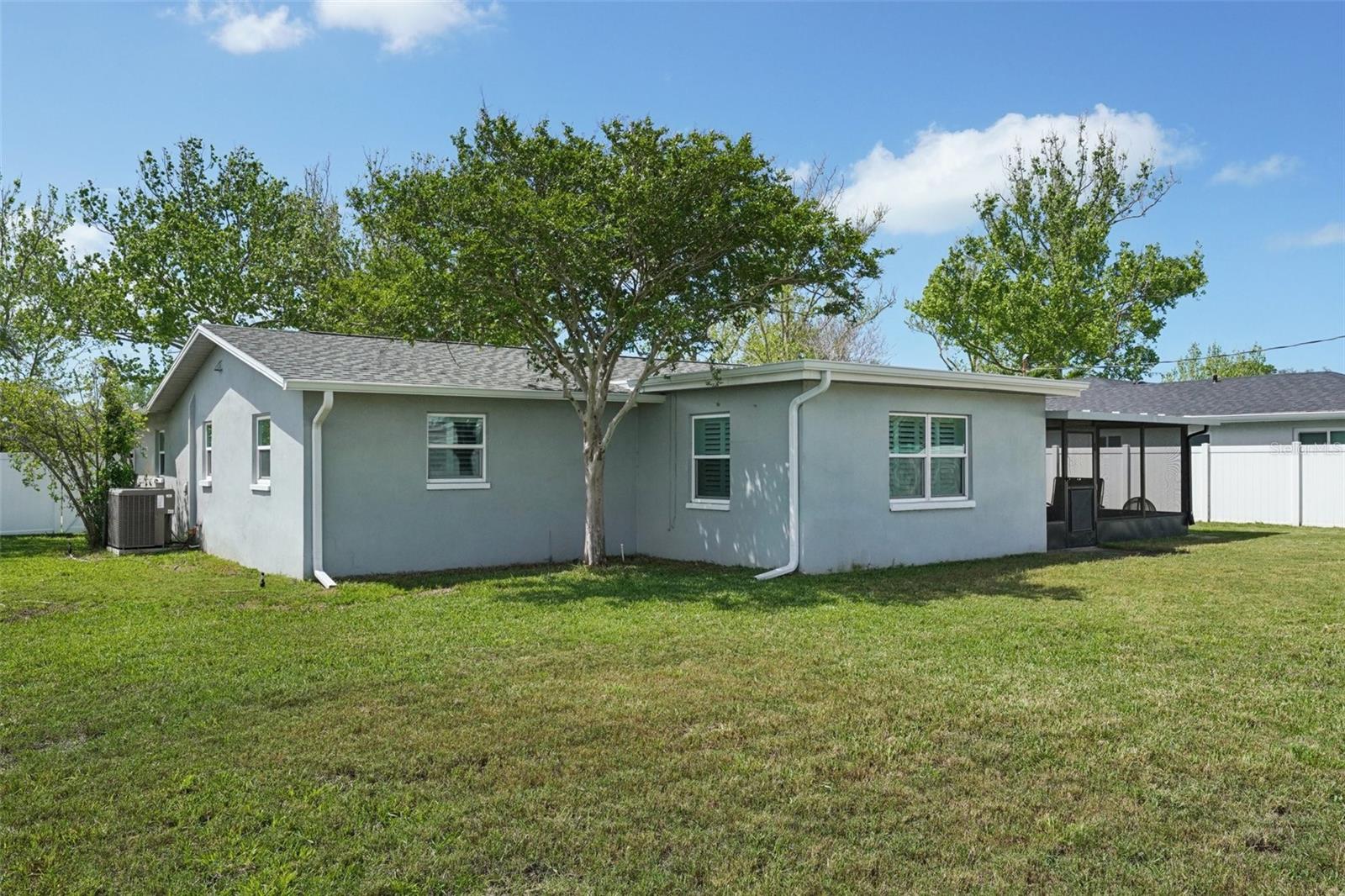 Image 34 of 40 For 13133 Dorchester Drive