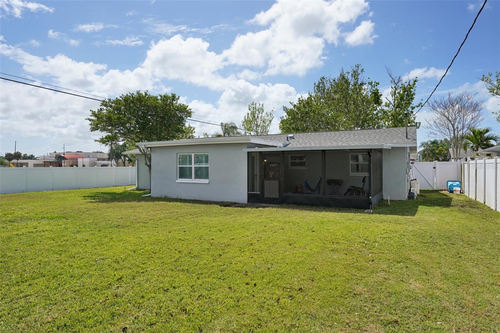 Image 36 of 40 For 13133 Dorchester Drive