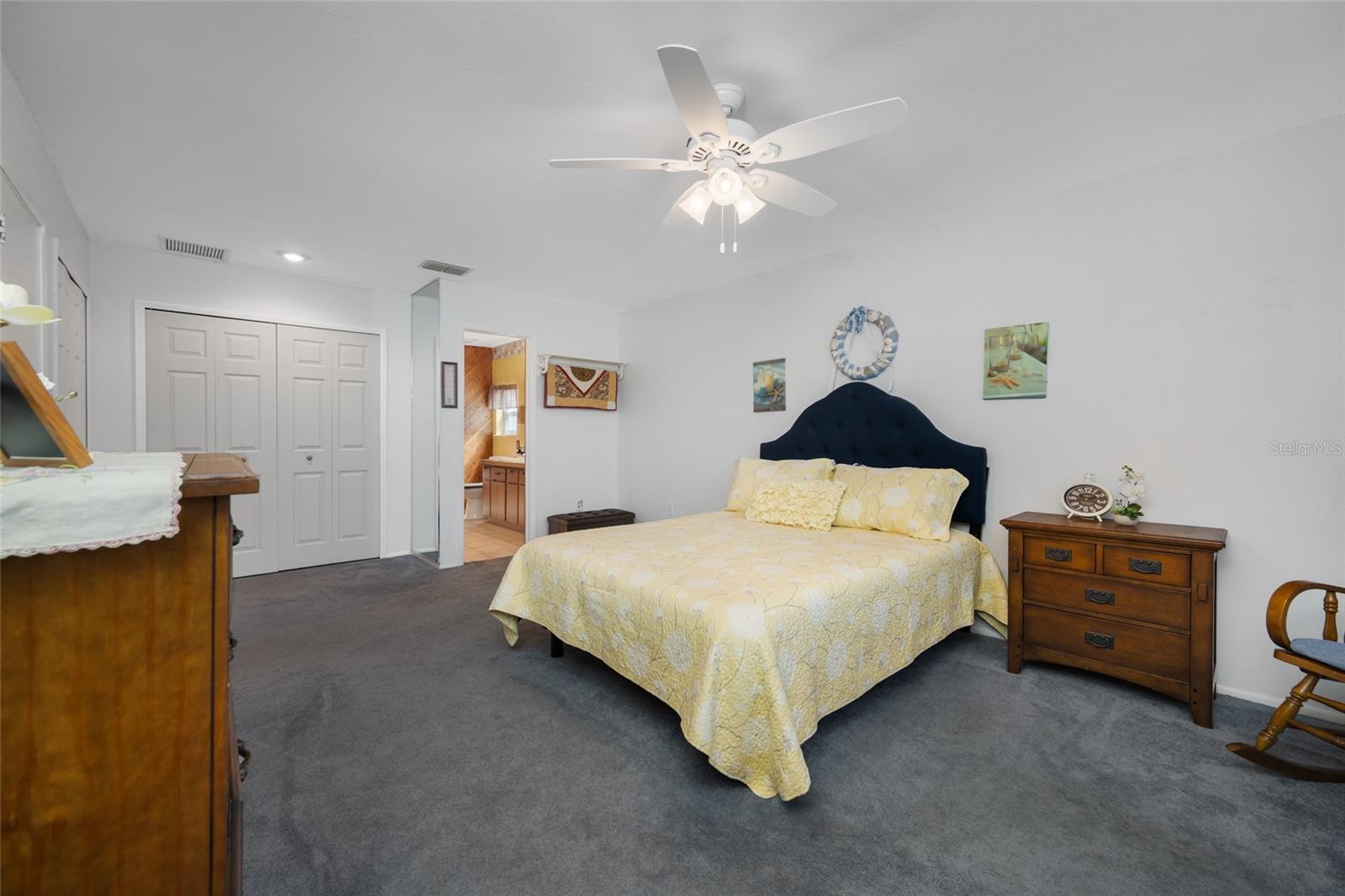 Image 21 of 55 For 2424 Osprey Avenue