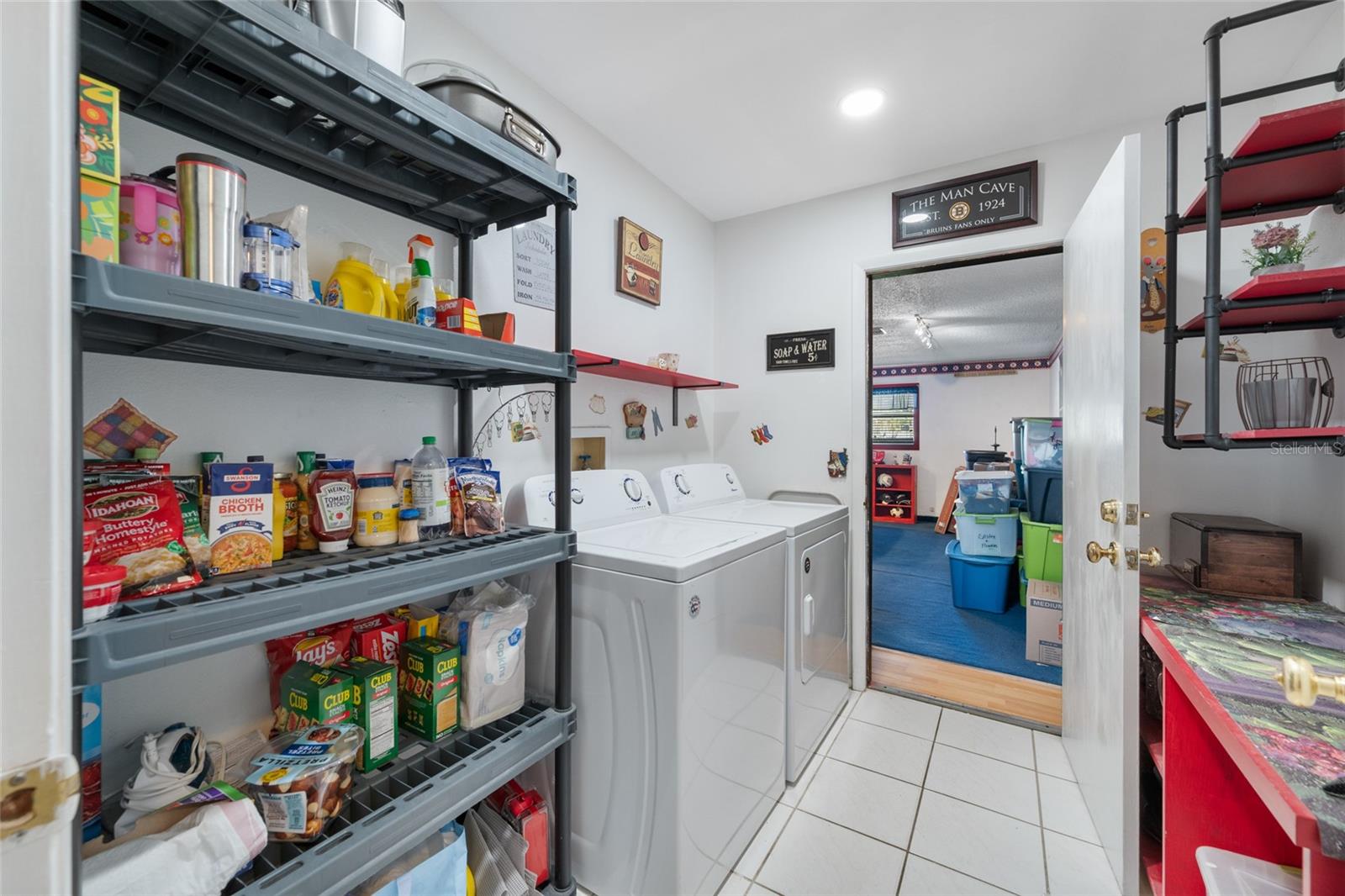 Image 44 of 55 For 2424 Osprey Avenue