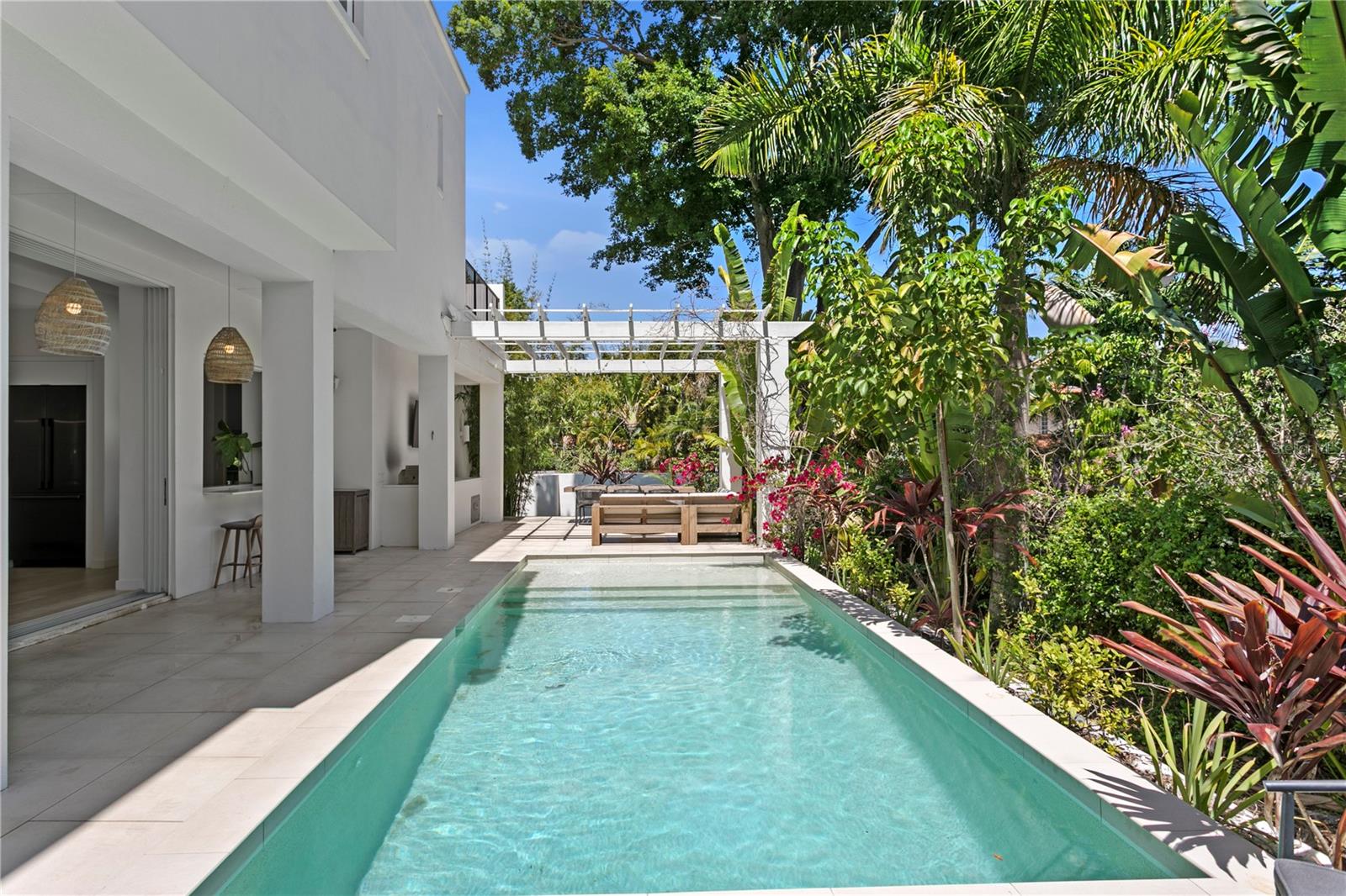 Image 11 of 78 For 325 22nd Avenue Ne