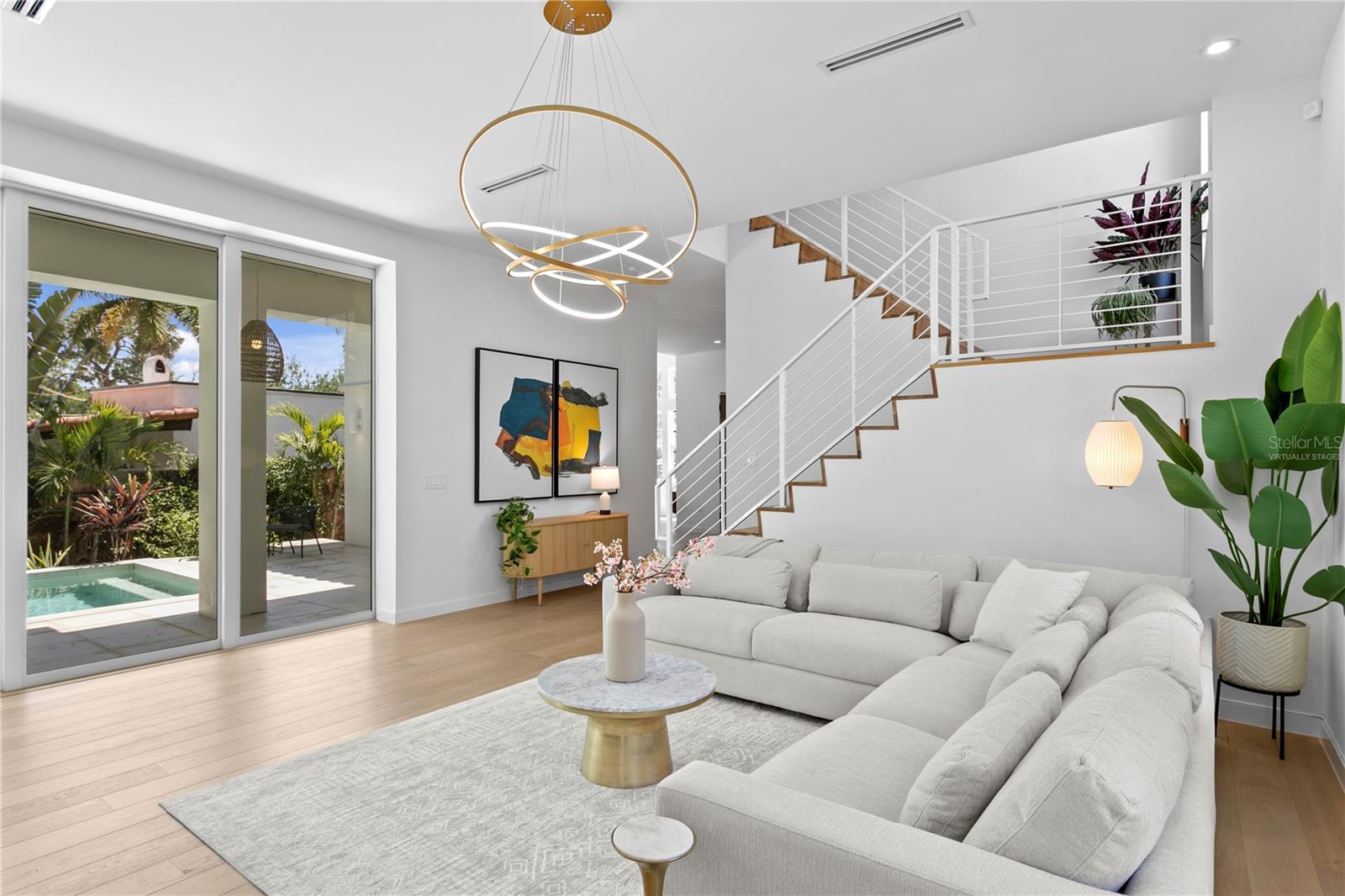 Image 13 of 78 For 325 22nd Avenue Ne