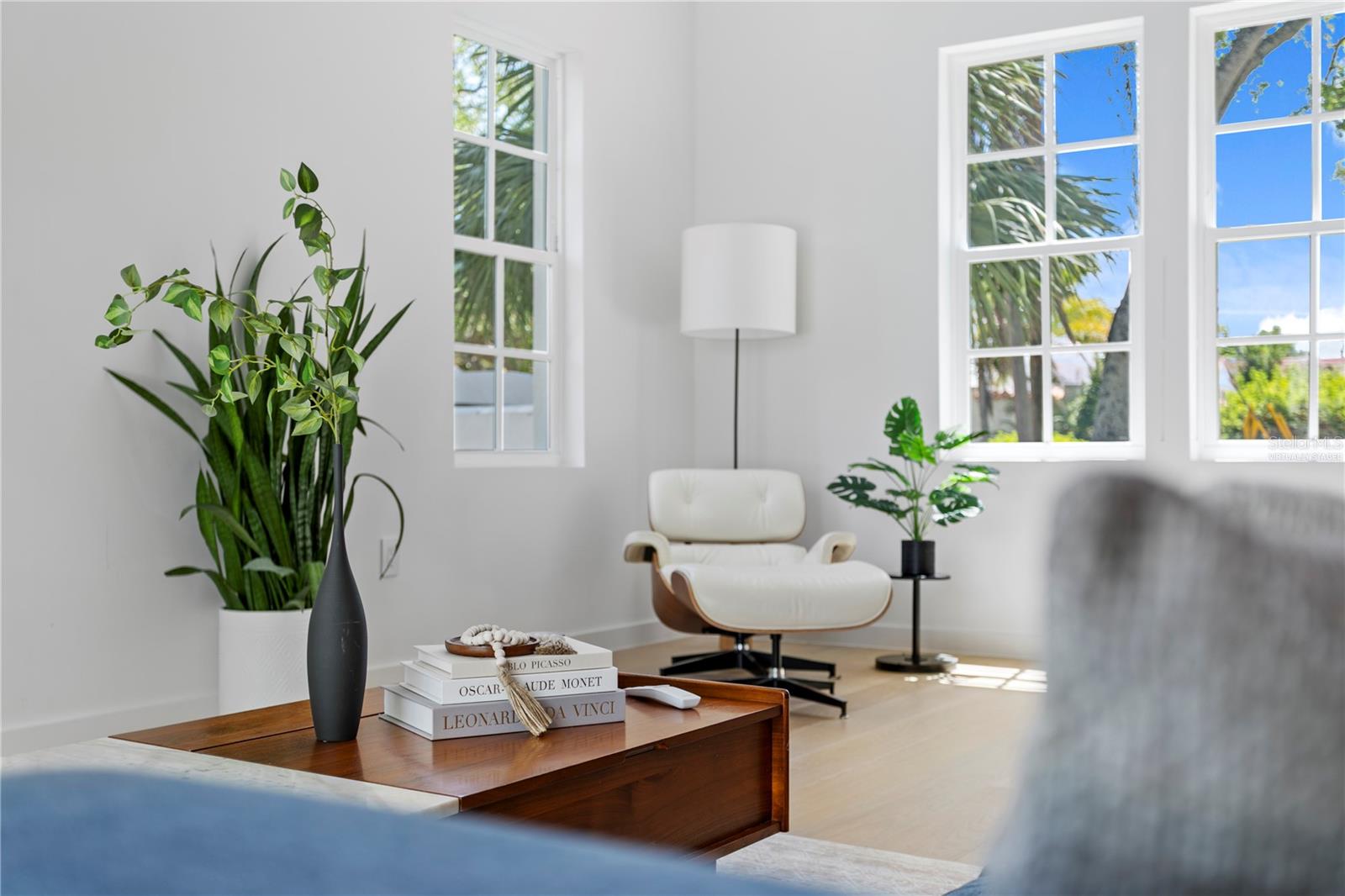 Image 25 of 78 For 325 22nd Avenue Ne