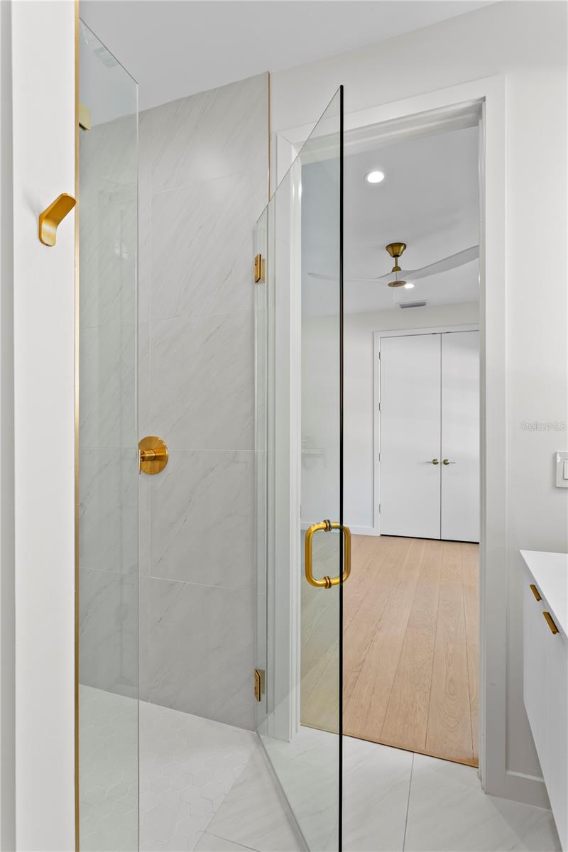 Image 49 of 78 For 325 22nd Avenue Ne