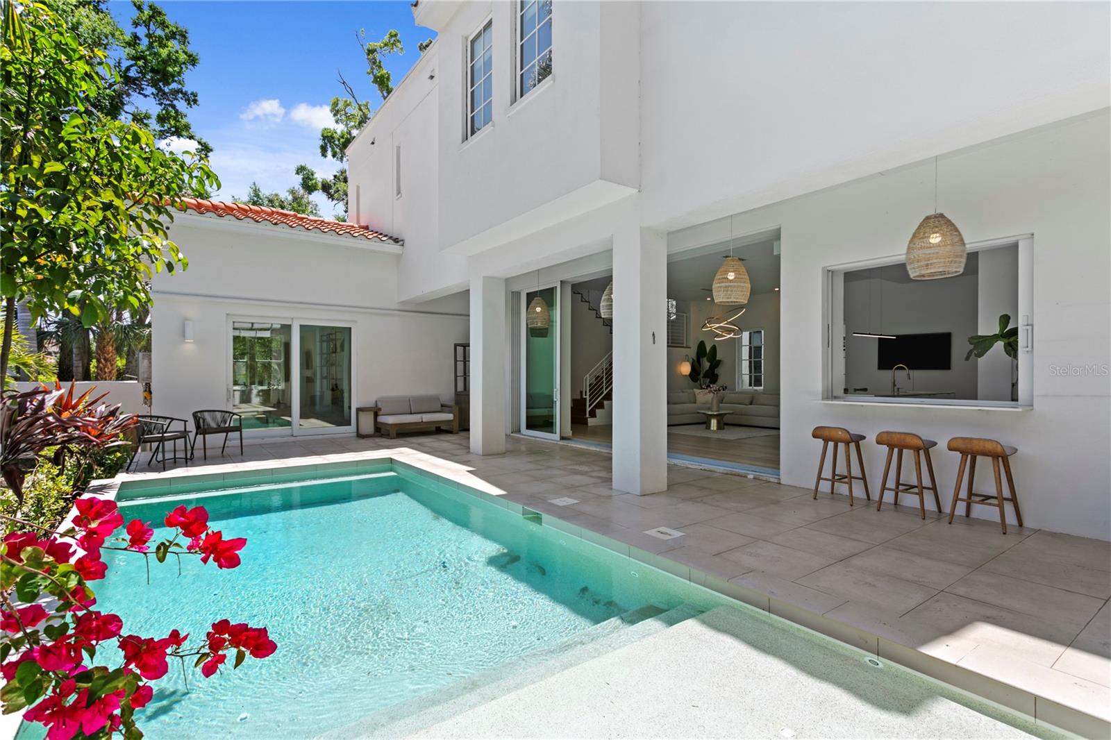 Image 54 of 78 For 325 22nd Avenue Ne