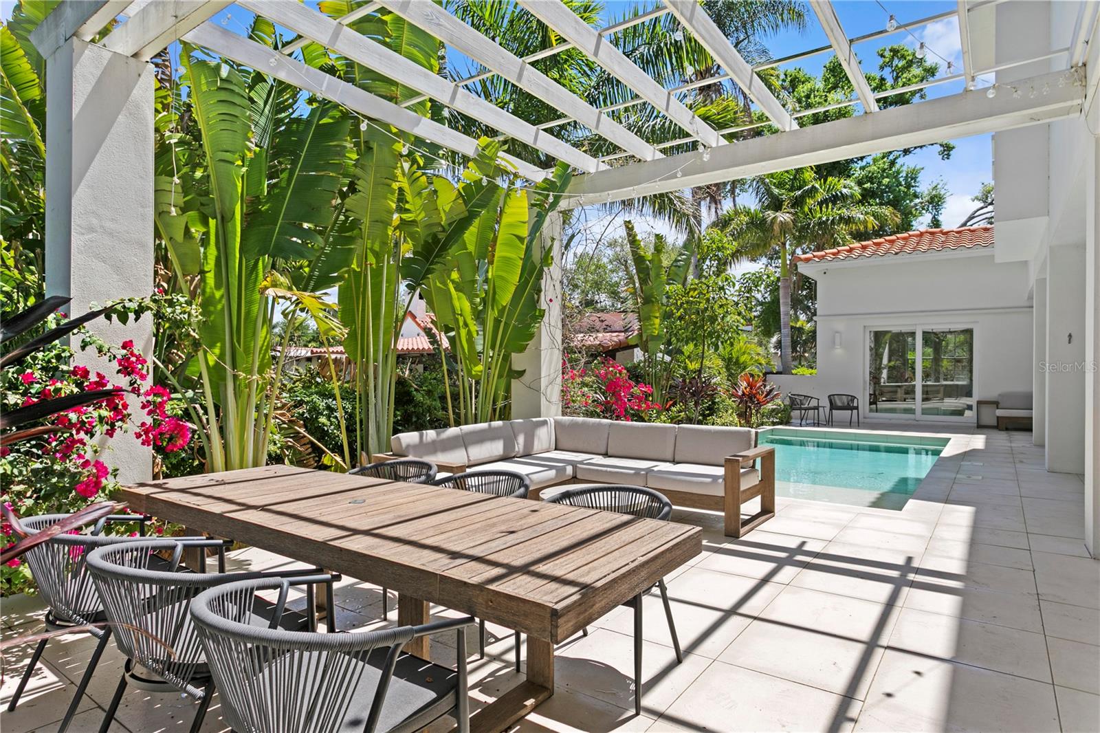 Image 61 of 78 For 325 22nd Avenue Ne