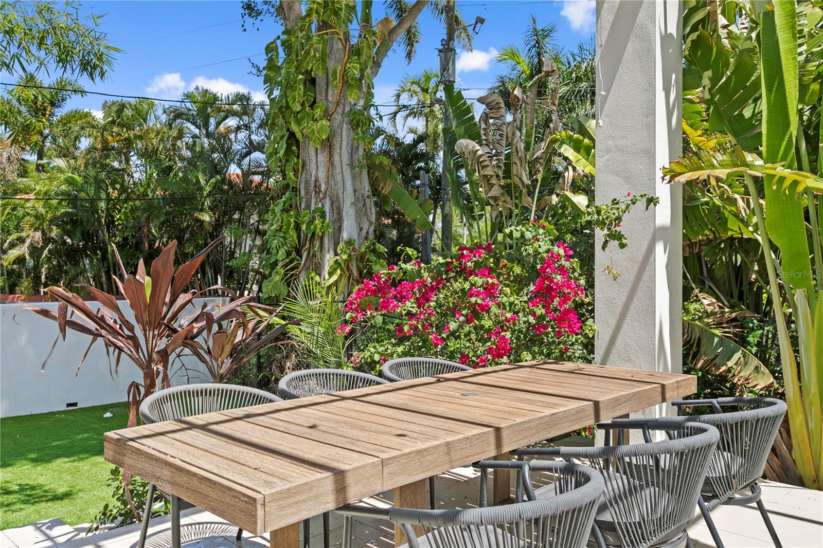 Image 62 of 78 For 325 22nd Avenue Ne