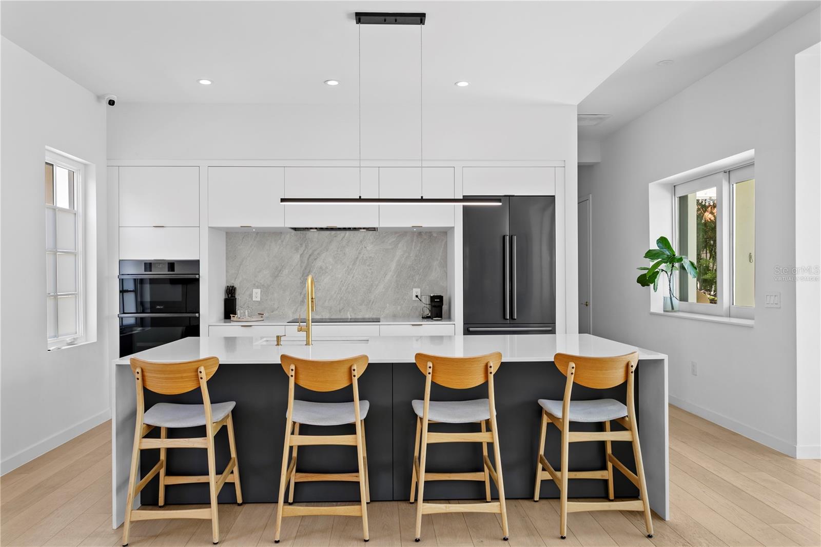 Image 8 of 78 For 325 22nd Avenue Ne