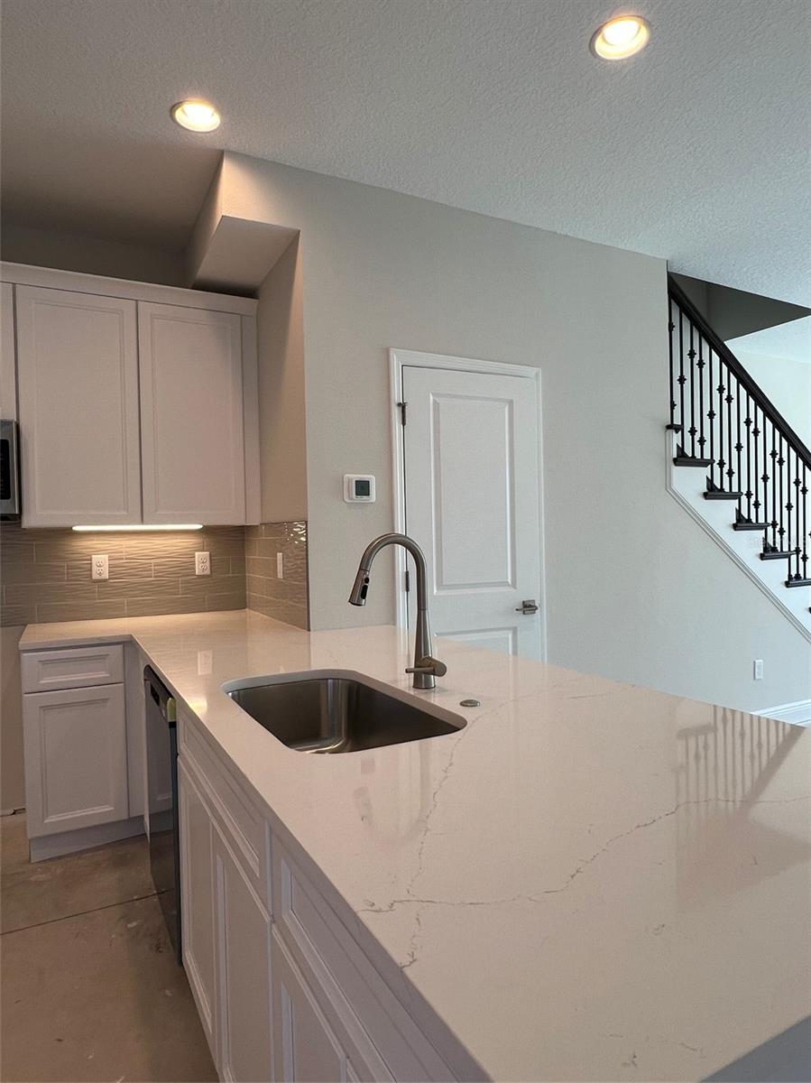 Image 4 of 15 For 7789 93rd Street N