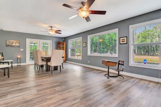 Listing photo id 8 for 5400 Bruton Road