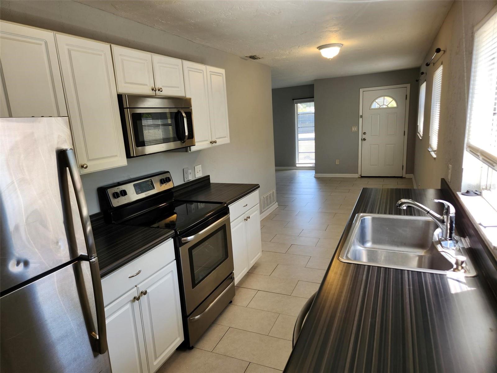 Image 3 of 8 For 5219 17th Avenue S 5219