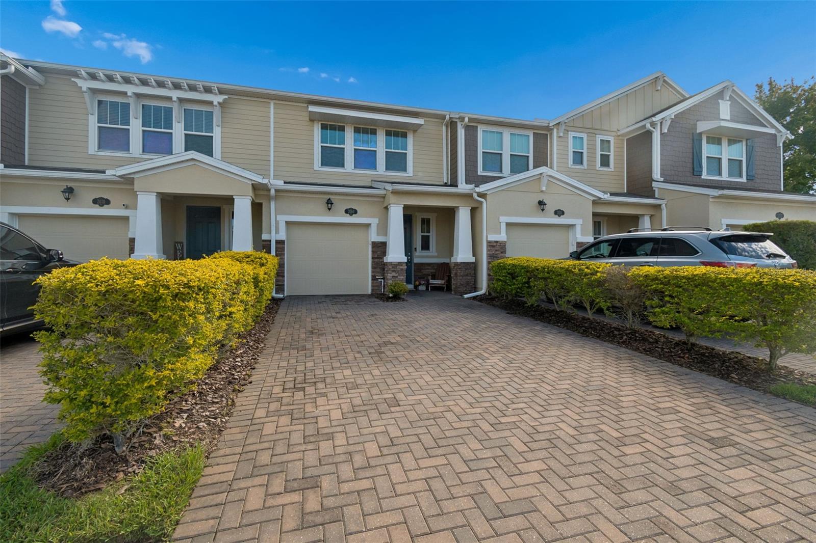 Image 2 of 96 For 2064 Lake Waters Pl