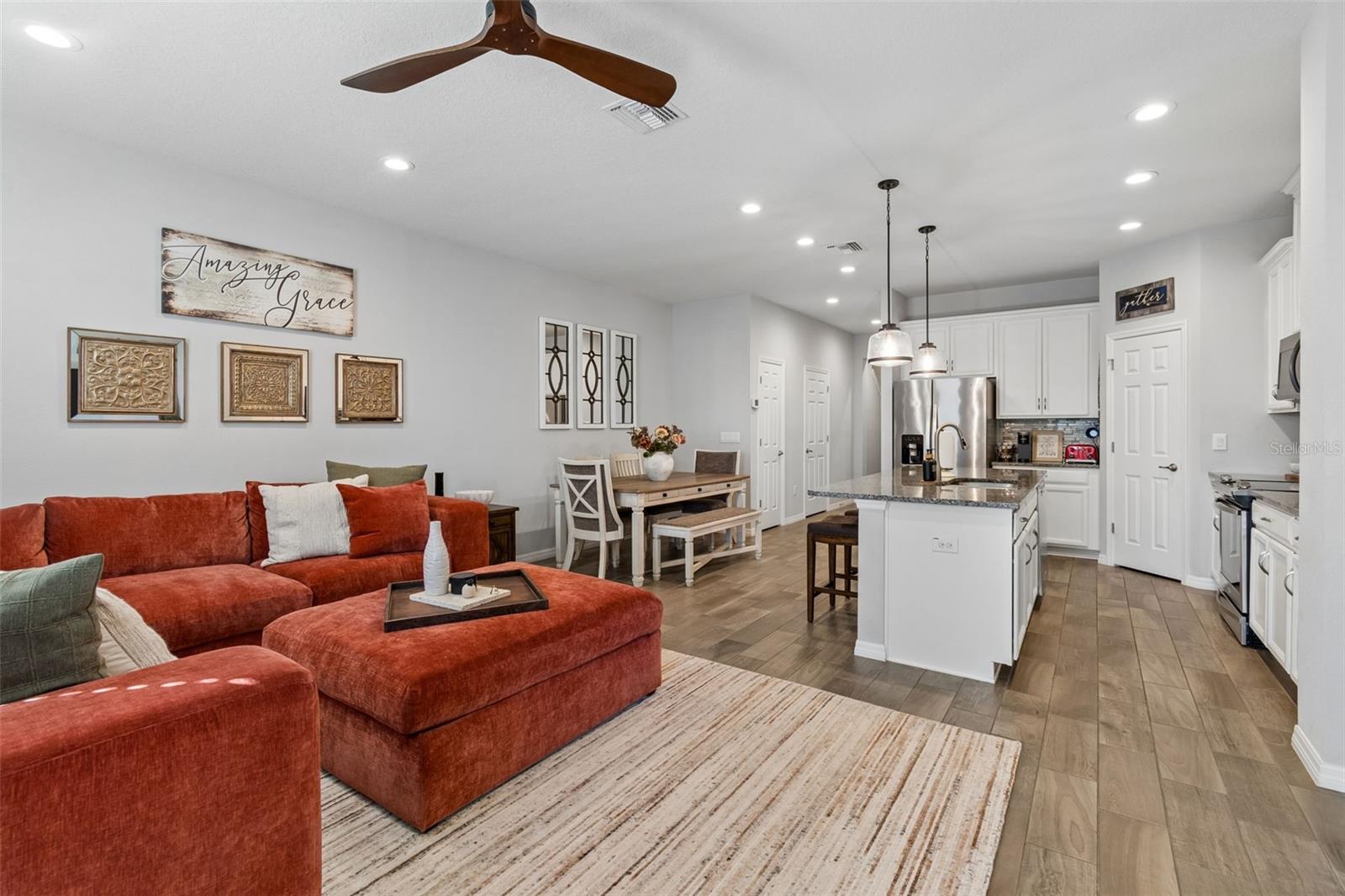 Image 32 of 96 For 2064 Lake Waters Pl