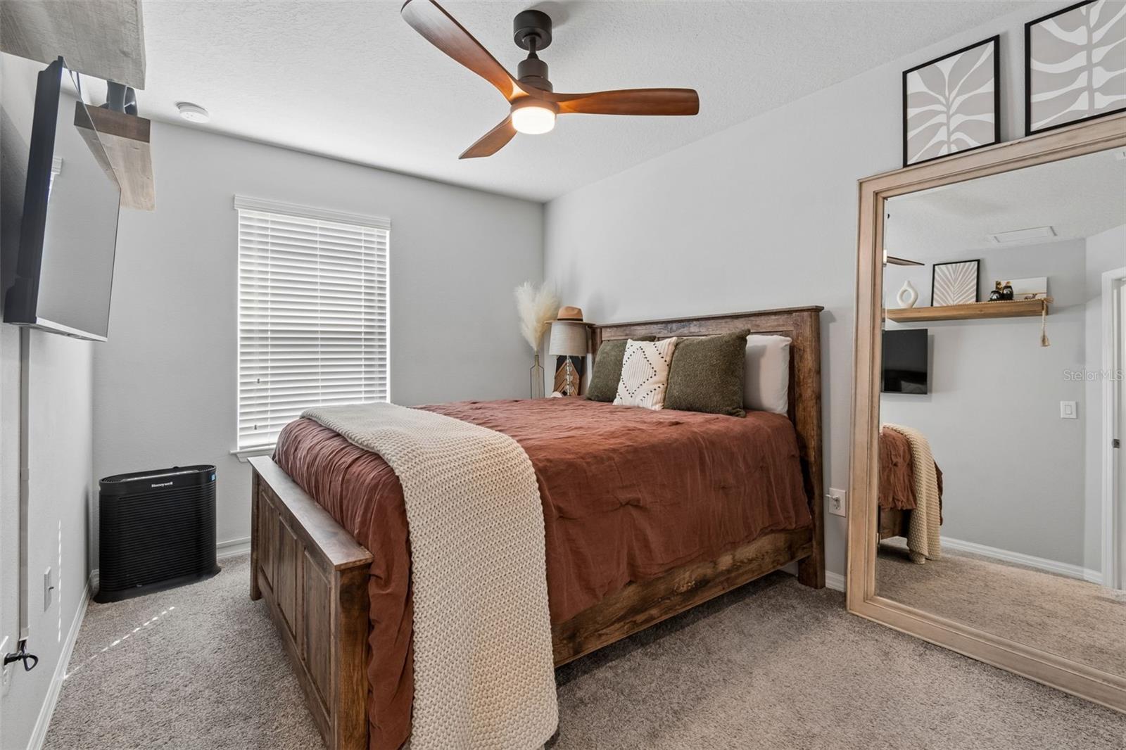 Image 35 of 96 For 2064 Lake Waters Pl