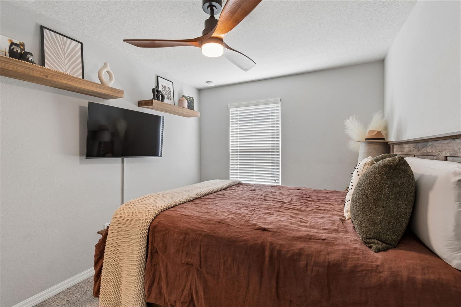 Image 36 of 96 For 2064 Lake Waters Pl