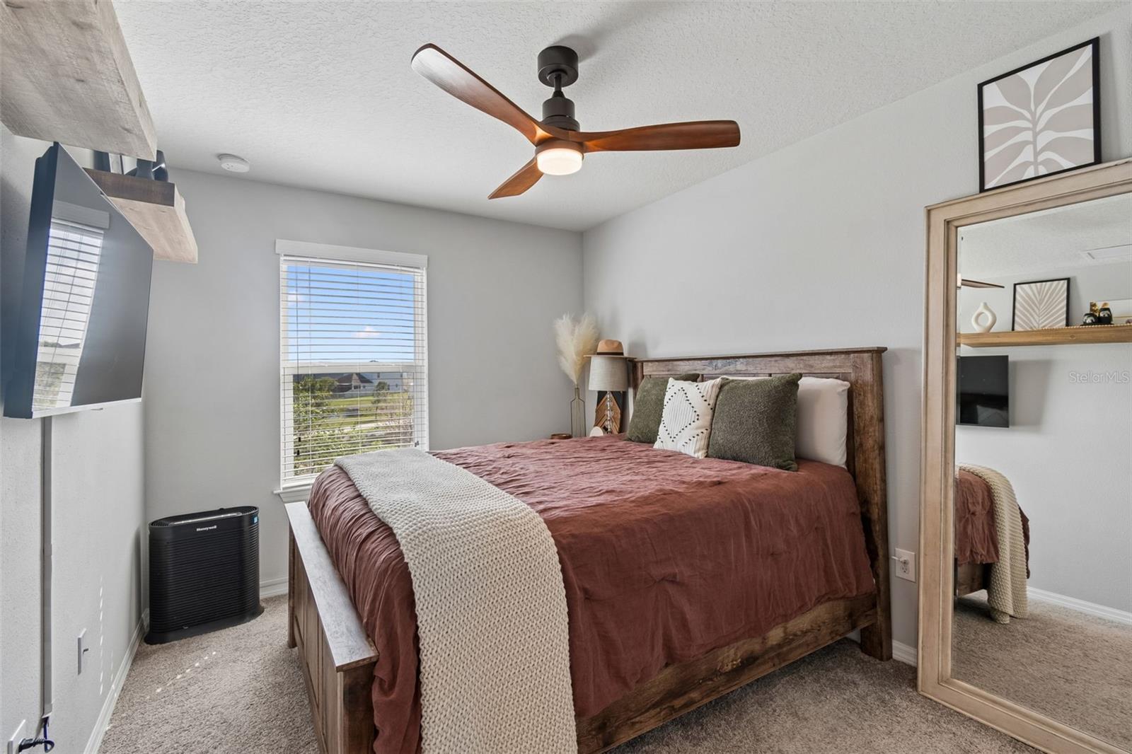 Image 38 of 96 For 2064 Lake Waters Pl