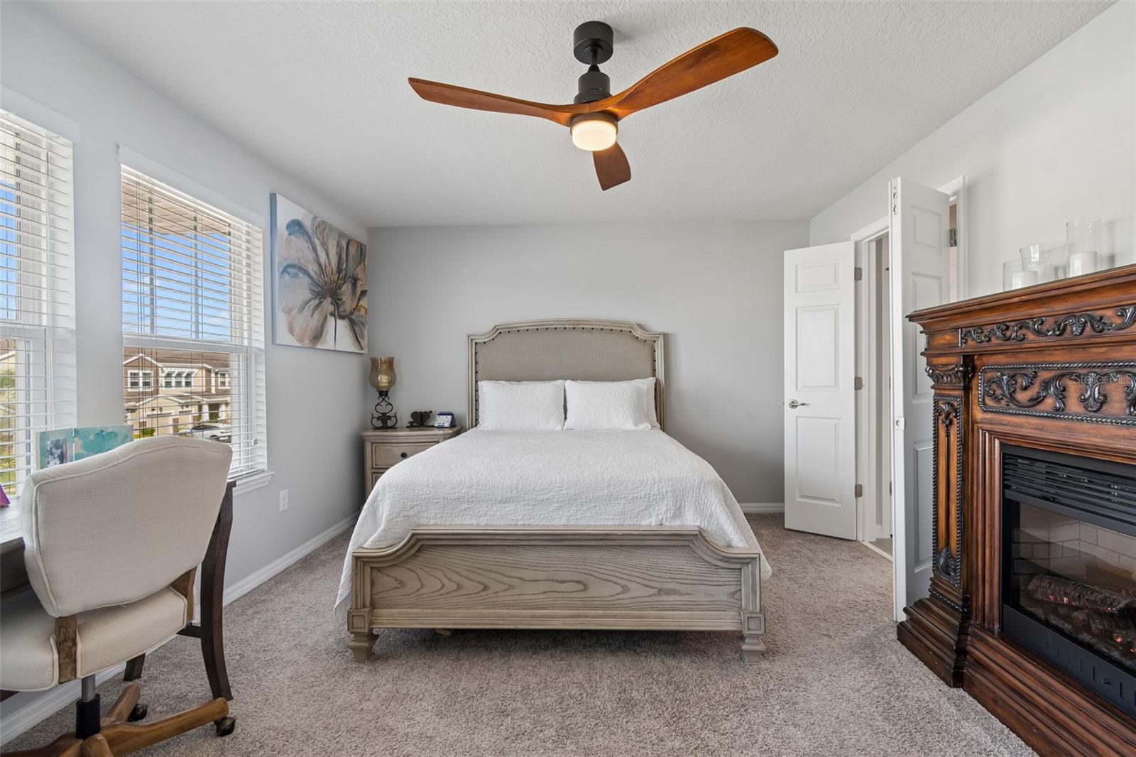 Image 51 of 96 For 2064 Lake Waters Pl