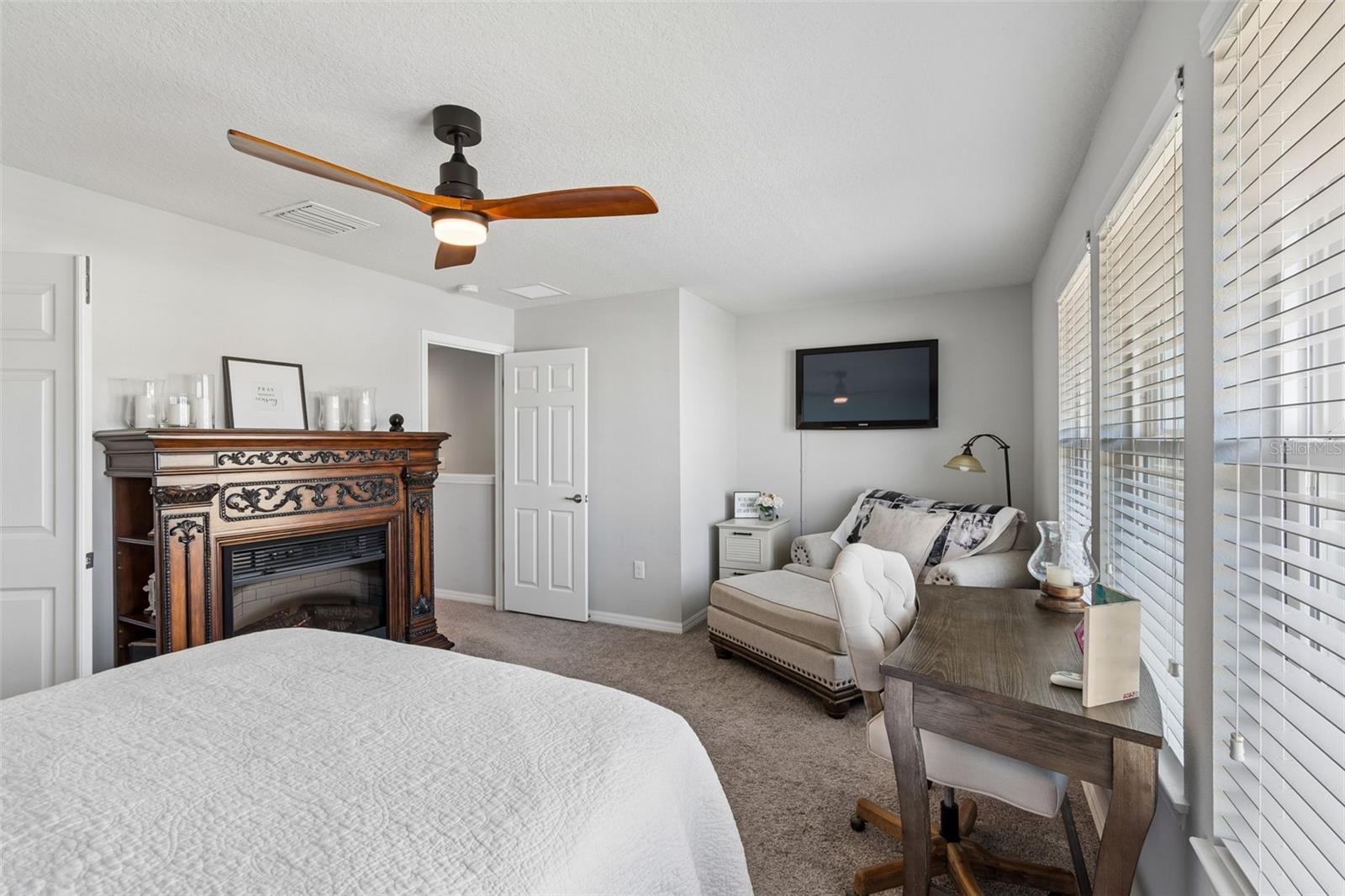 Image 53 of 96 For 2064 Lake Waters Pl