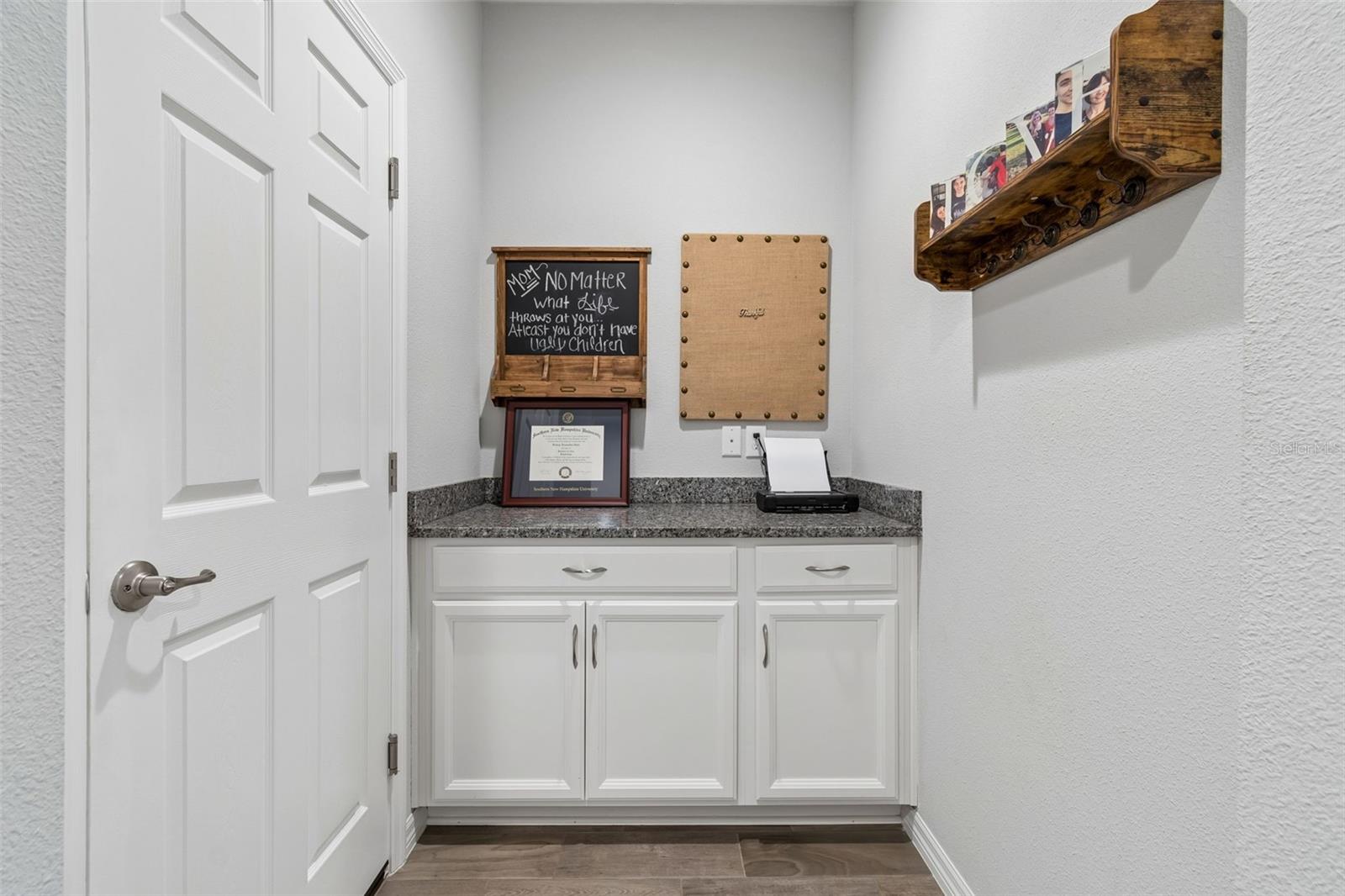 Image 8 of 96 For 2064 Lake Waters Pl