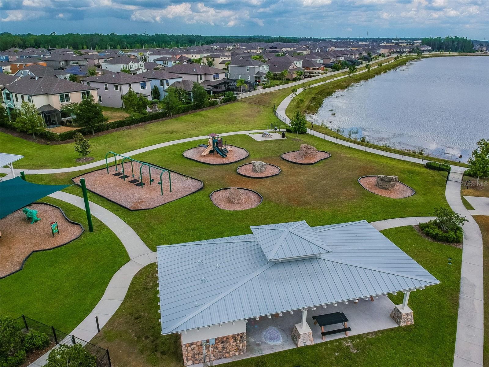 Image 89 of 96 For 2064 Lake Waters Pl