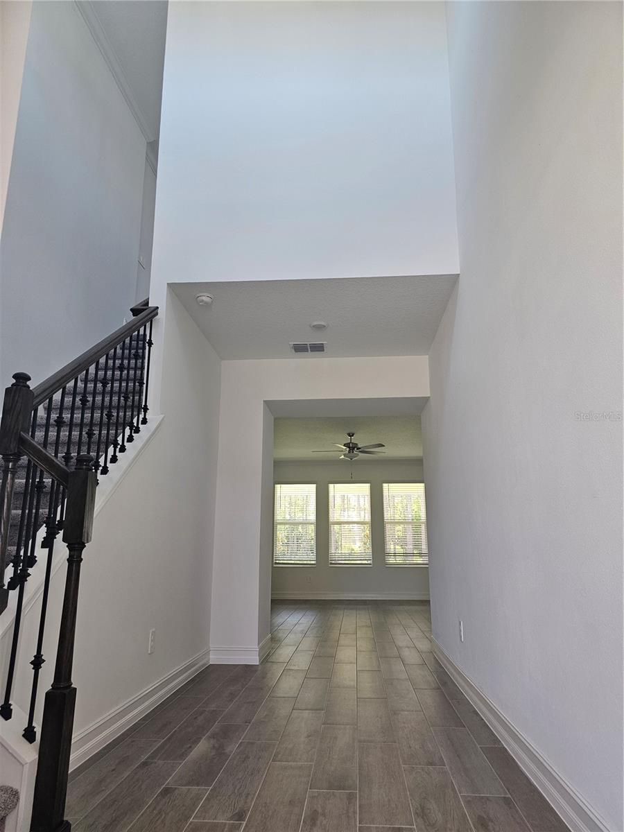 Image 3 of 48 For 18271 Pearl View Place