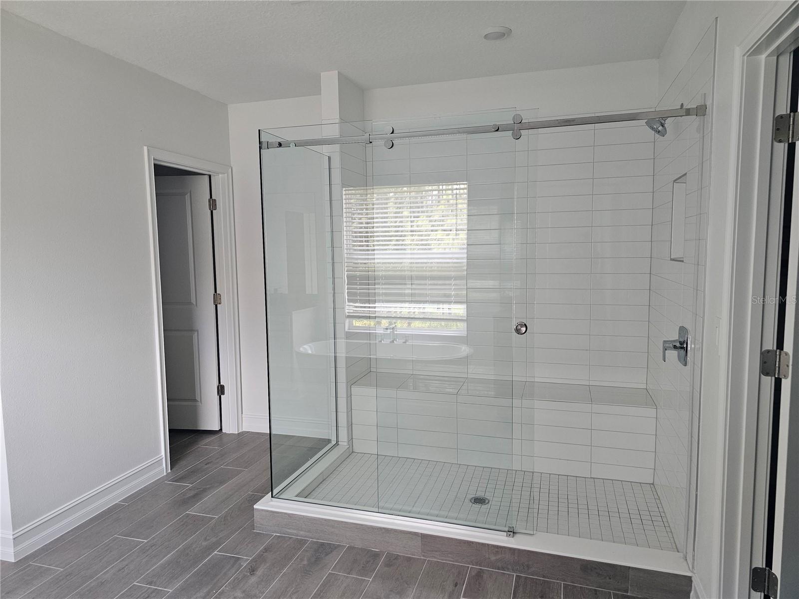 Image 34 of 48 For 18271 Pearl View Place