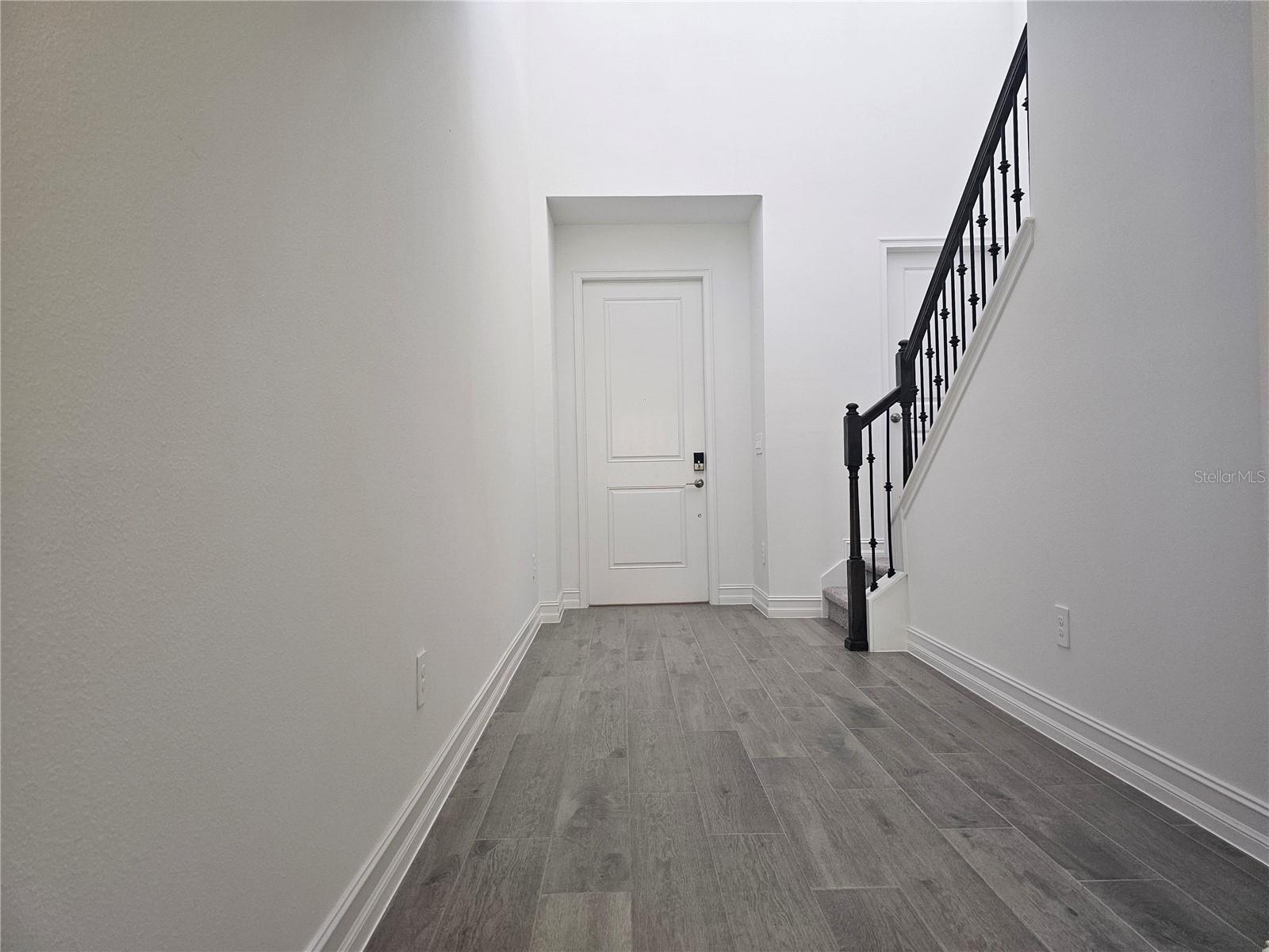 Image 4 of 48 For 18271 Pearl View Place