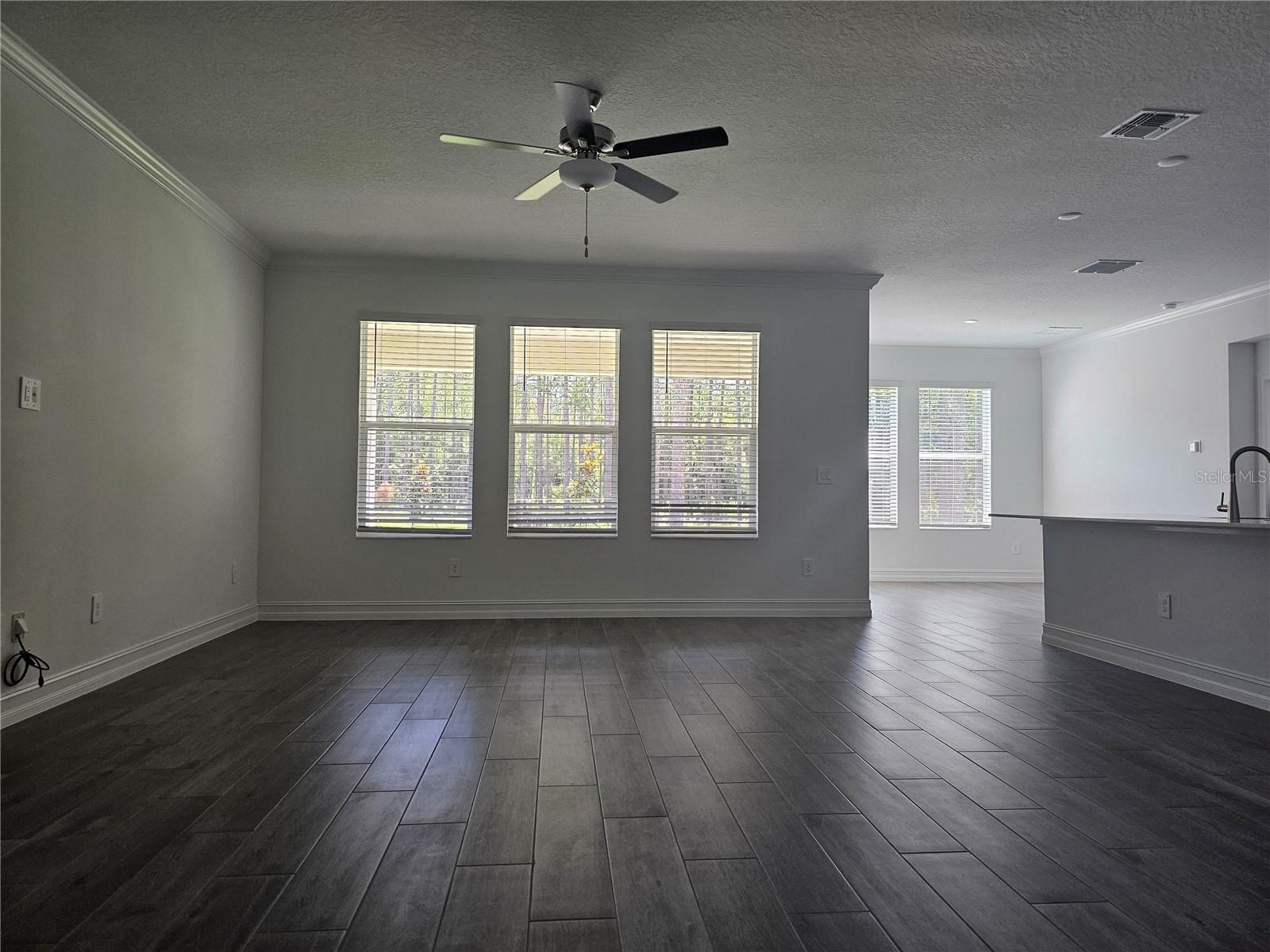 Image 6 of 48 For 18271 Pearl View Place