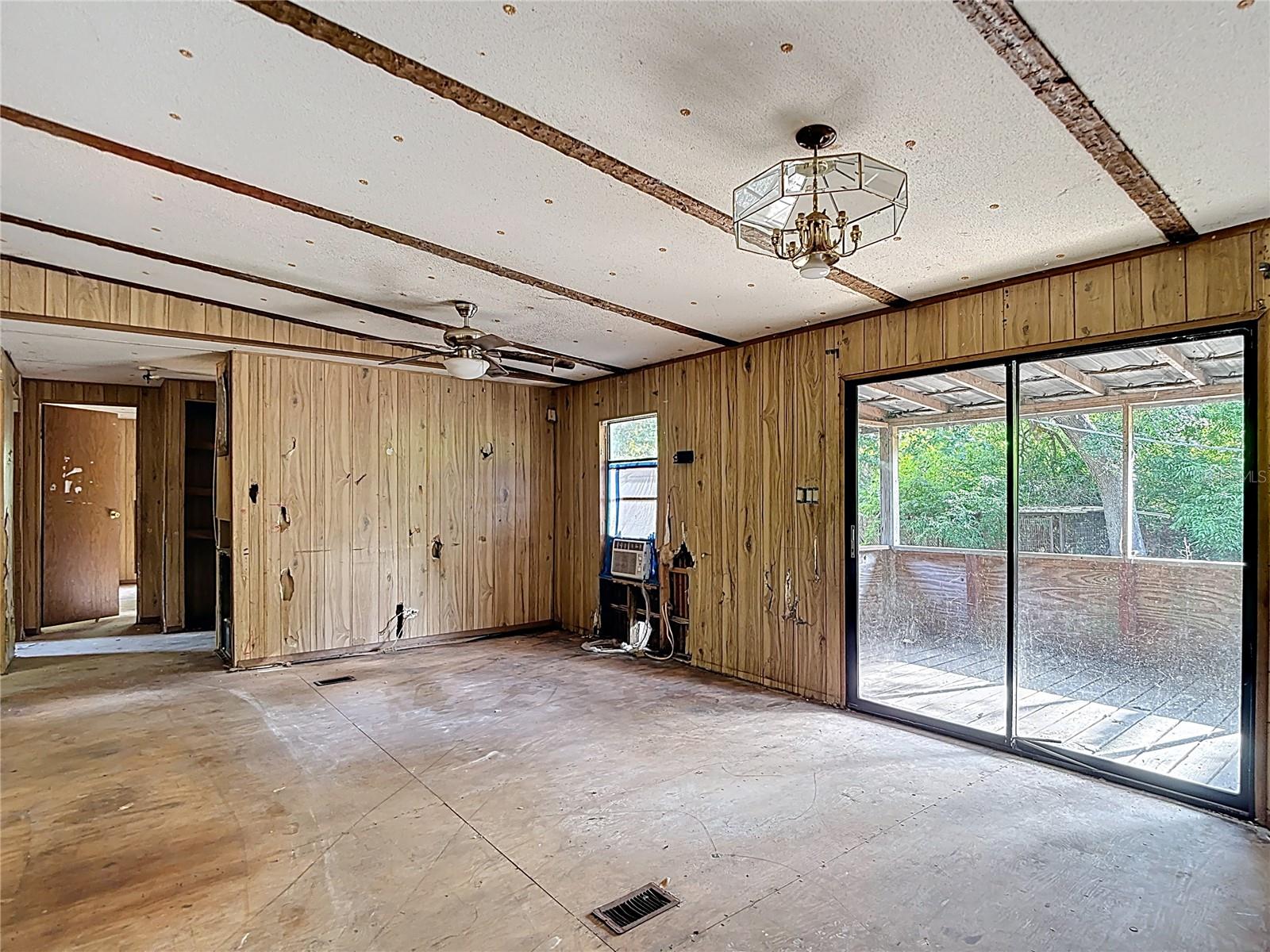 Image 18 of 45 For 7607 Williams Road