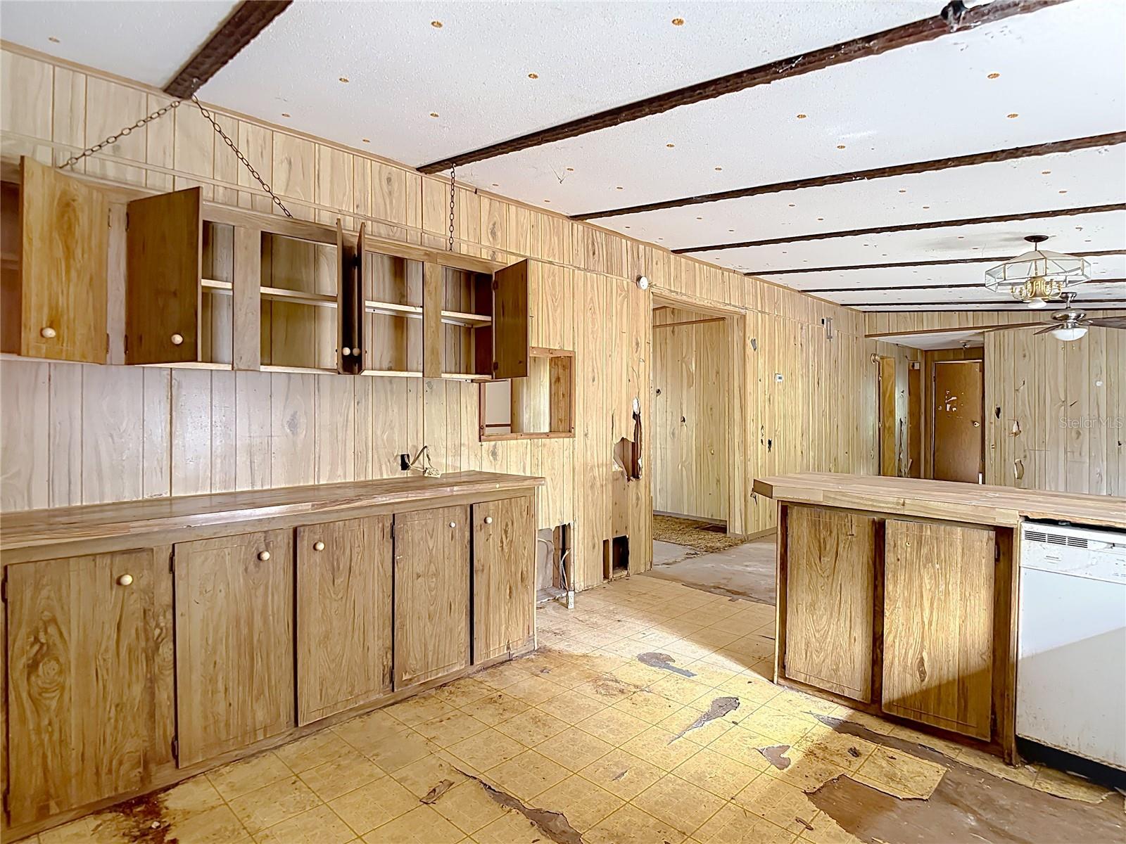 Image 22 of 45 For 7607 Williams Road